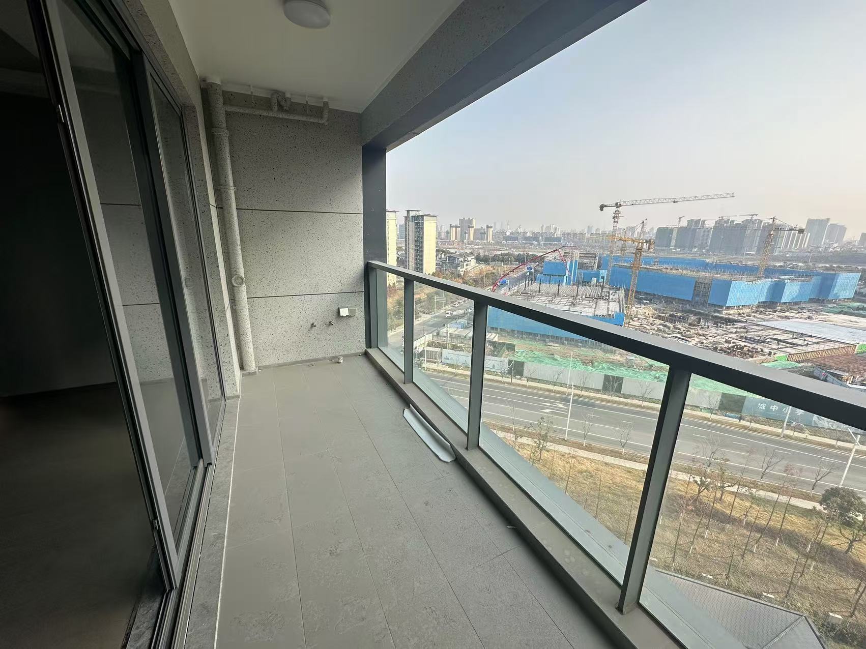 长泰滨河国际 3室2厅2卫 128m²