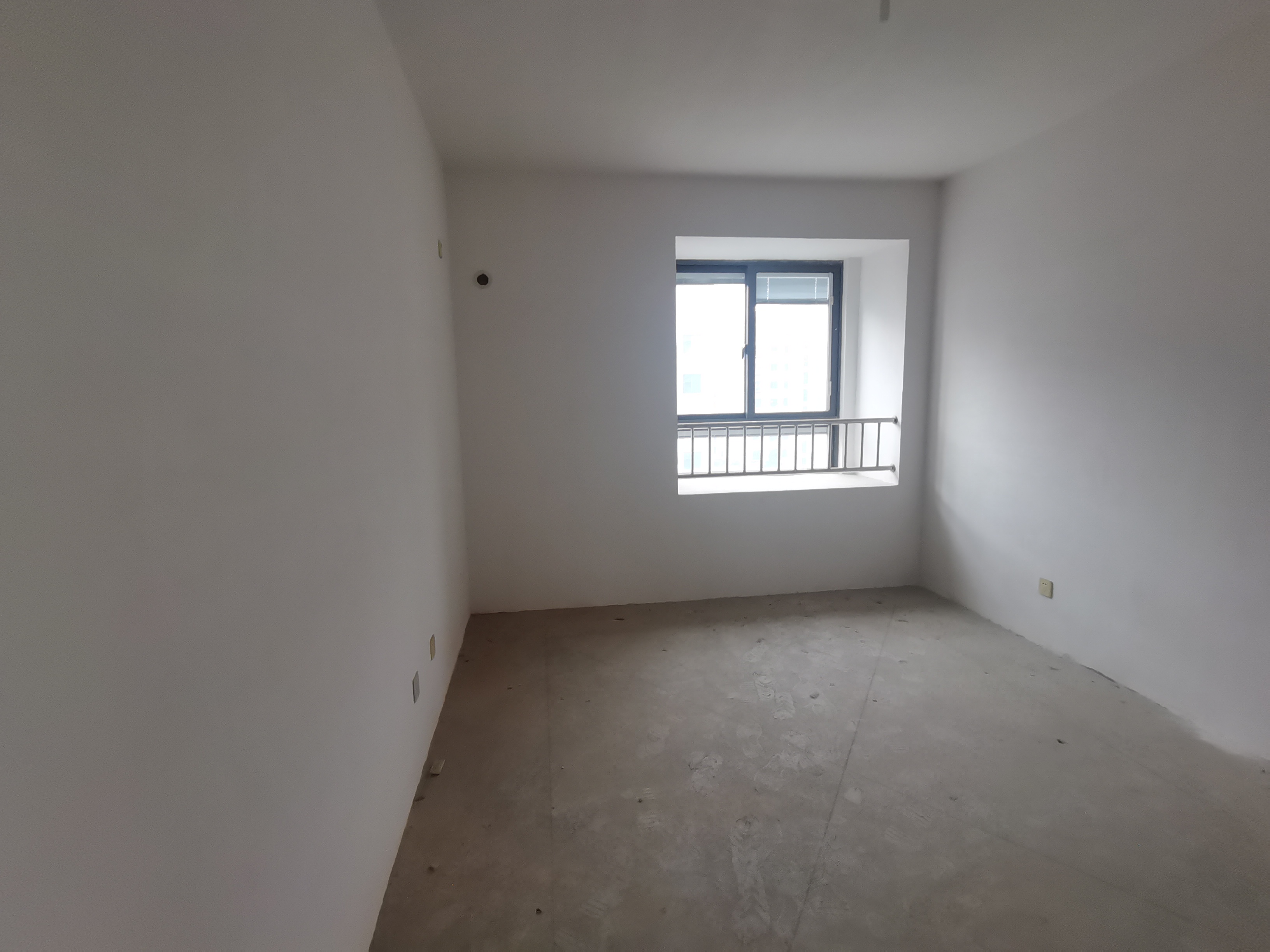 翠湖景苑 3室2厅1卫 107m&sup2;