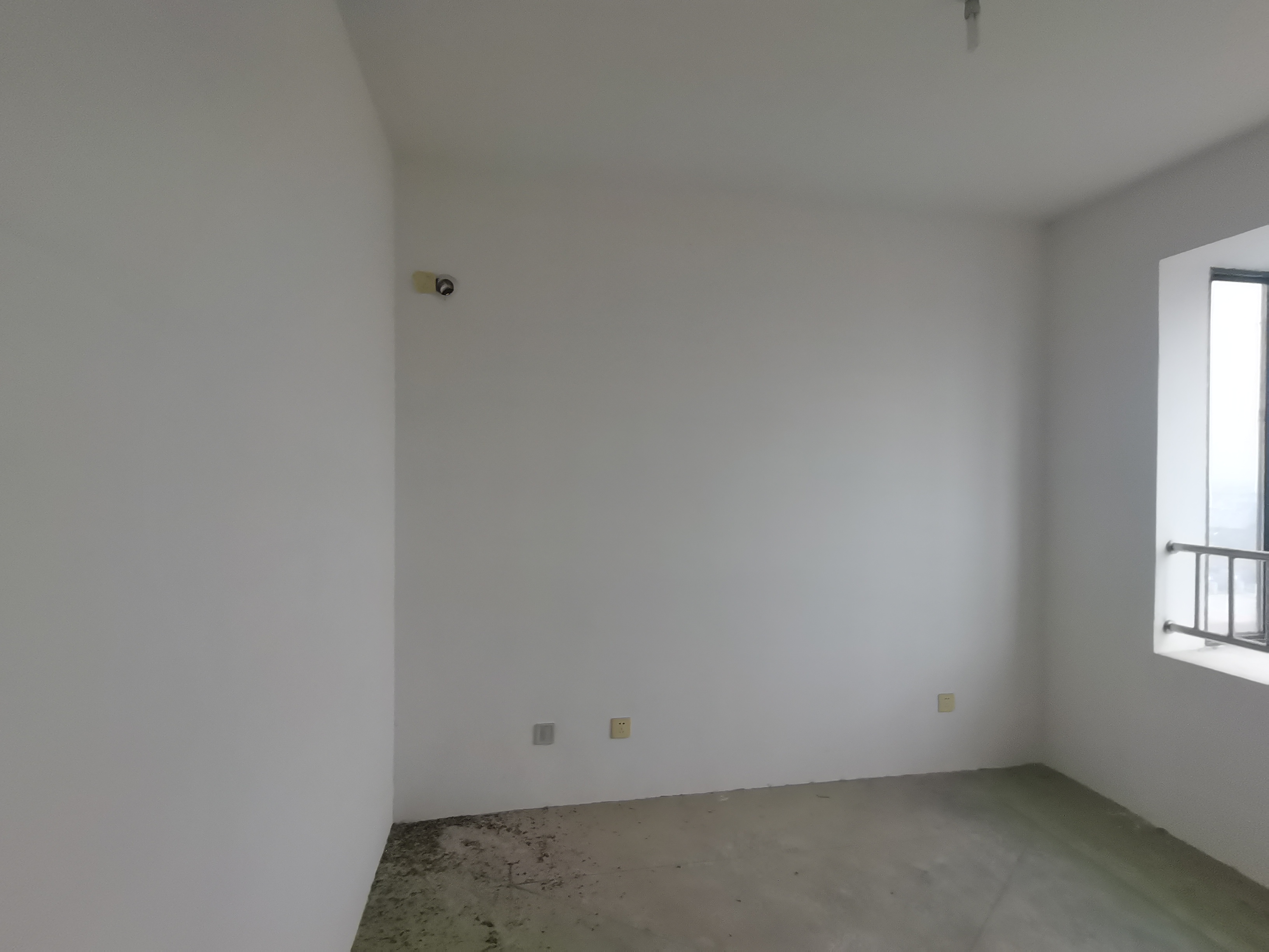 翠湖景苑 3室2厅1卫 107m&sup2;