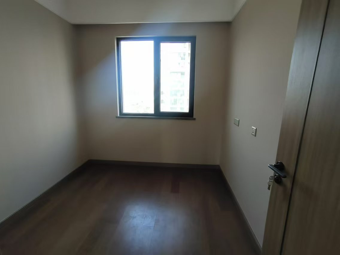 中海翠湖溪岸 3室2厅2卫 122m&sup2;