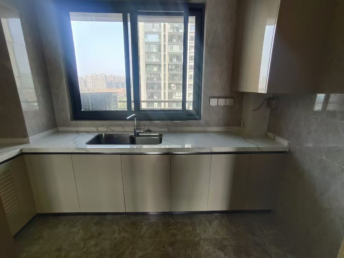 中海翠湖溪岸 3室2厅2卫 122m&sup2;