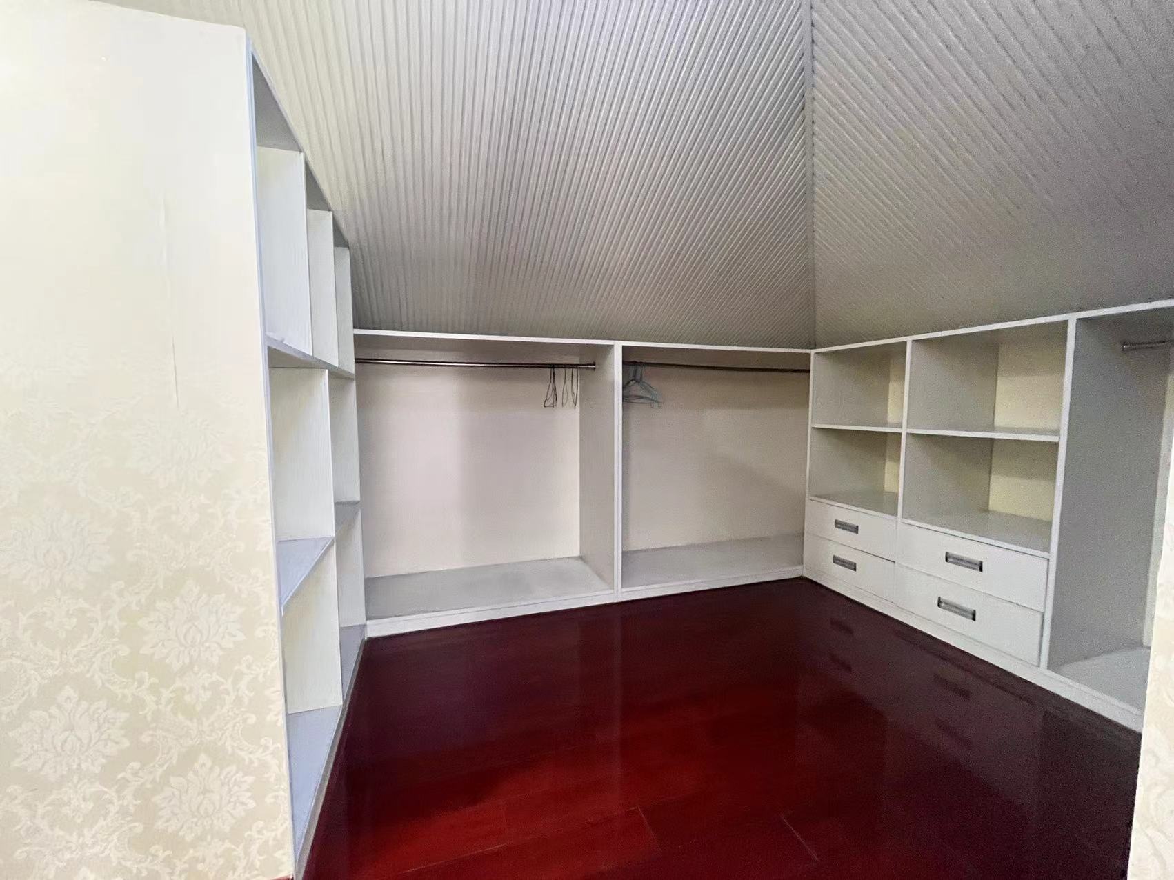 华强城一期 1室1厅1卫 80m&sup2;
