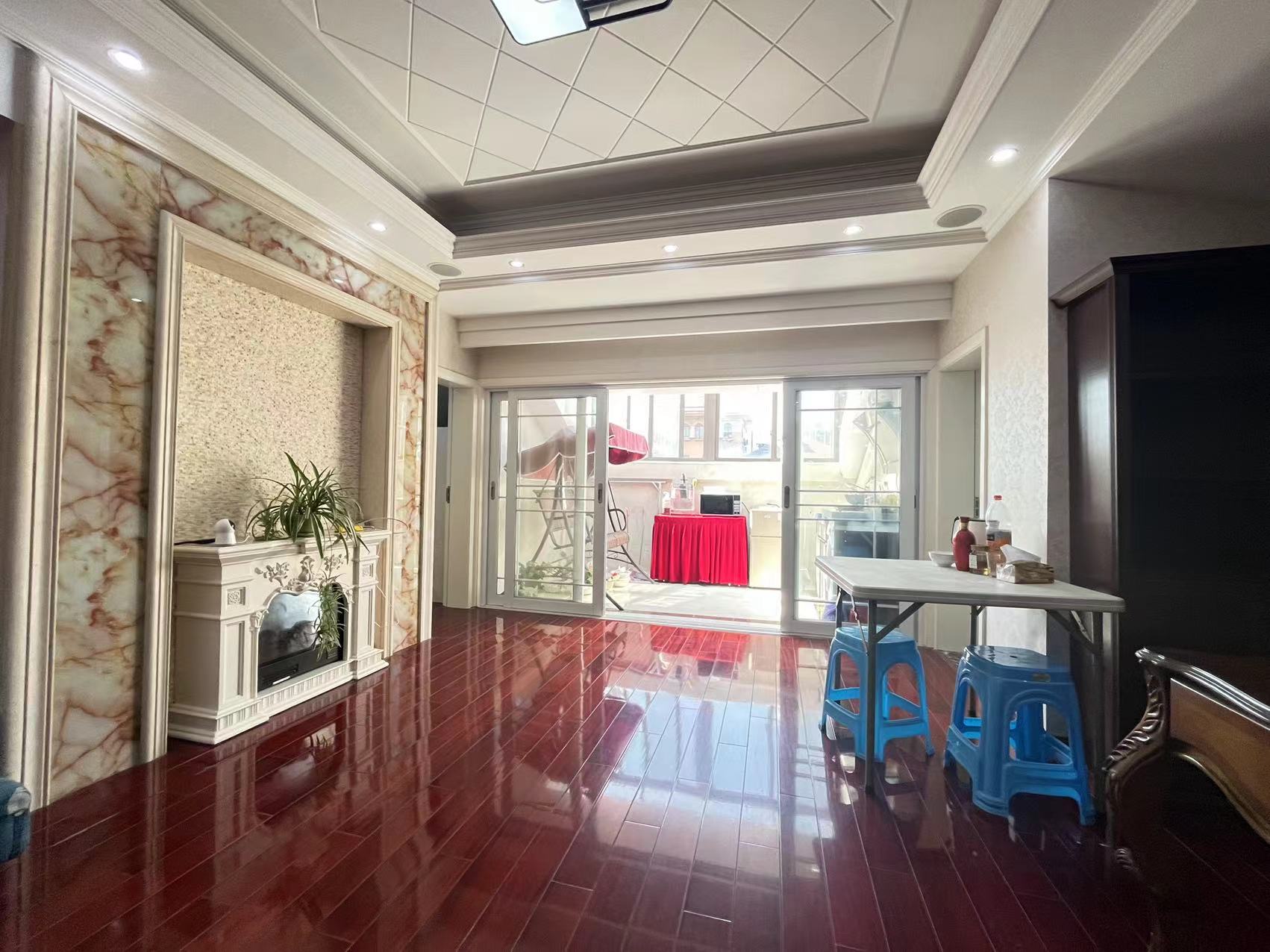 华强城一期 1室1厅1卫 80m&sup2;