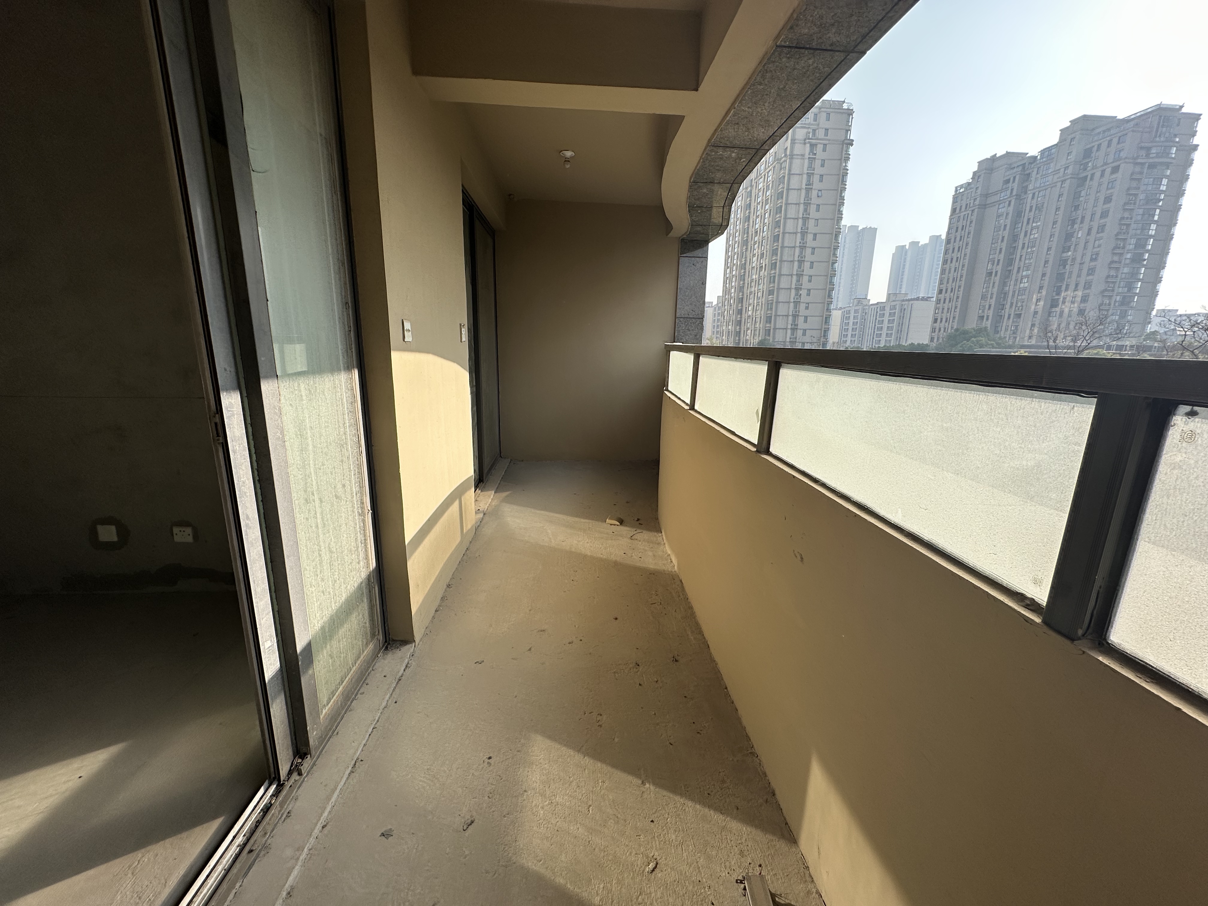 富都豪园 4室2厅2卫 161.00m&sup2;