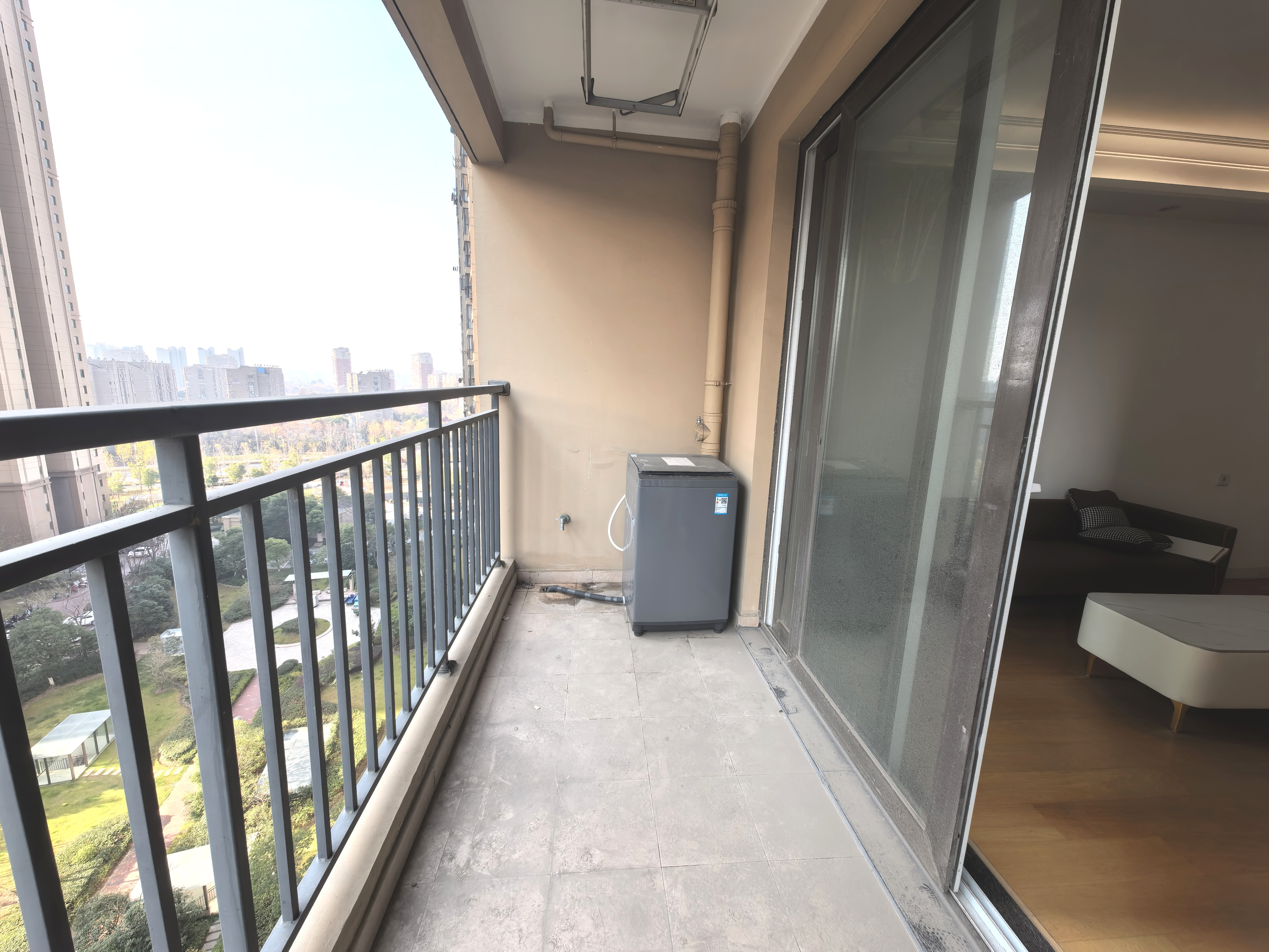 中海碧林湾 3室2厅1卫 96m²