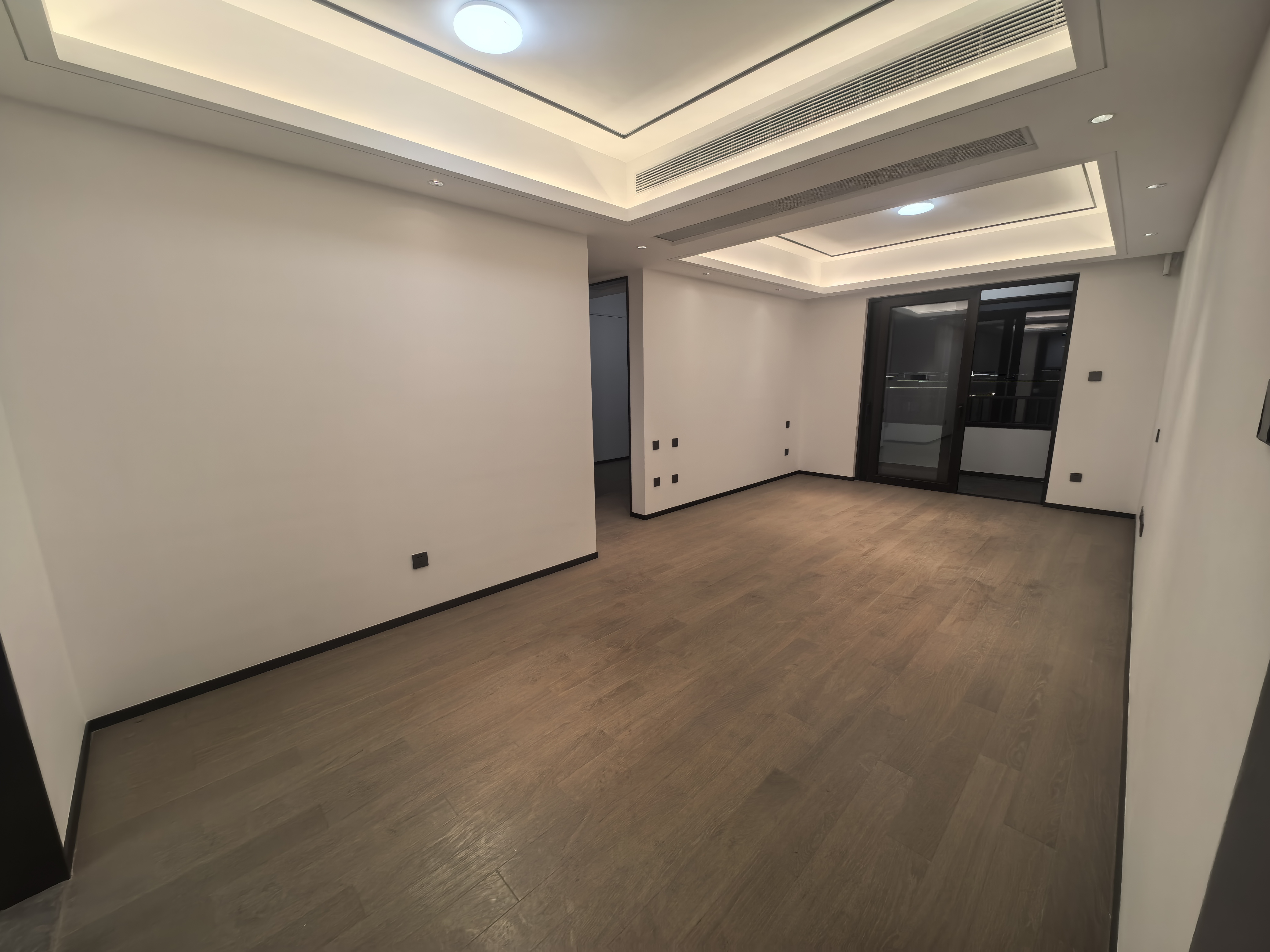 滨江道静园 3室2厅2卫 117m²