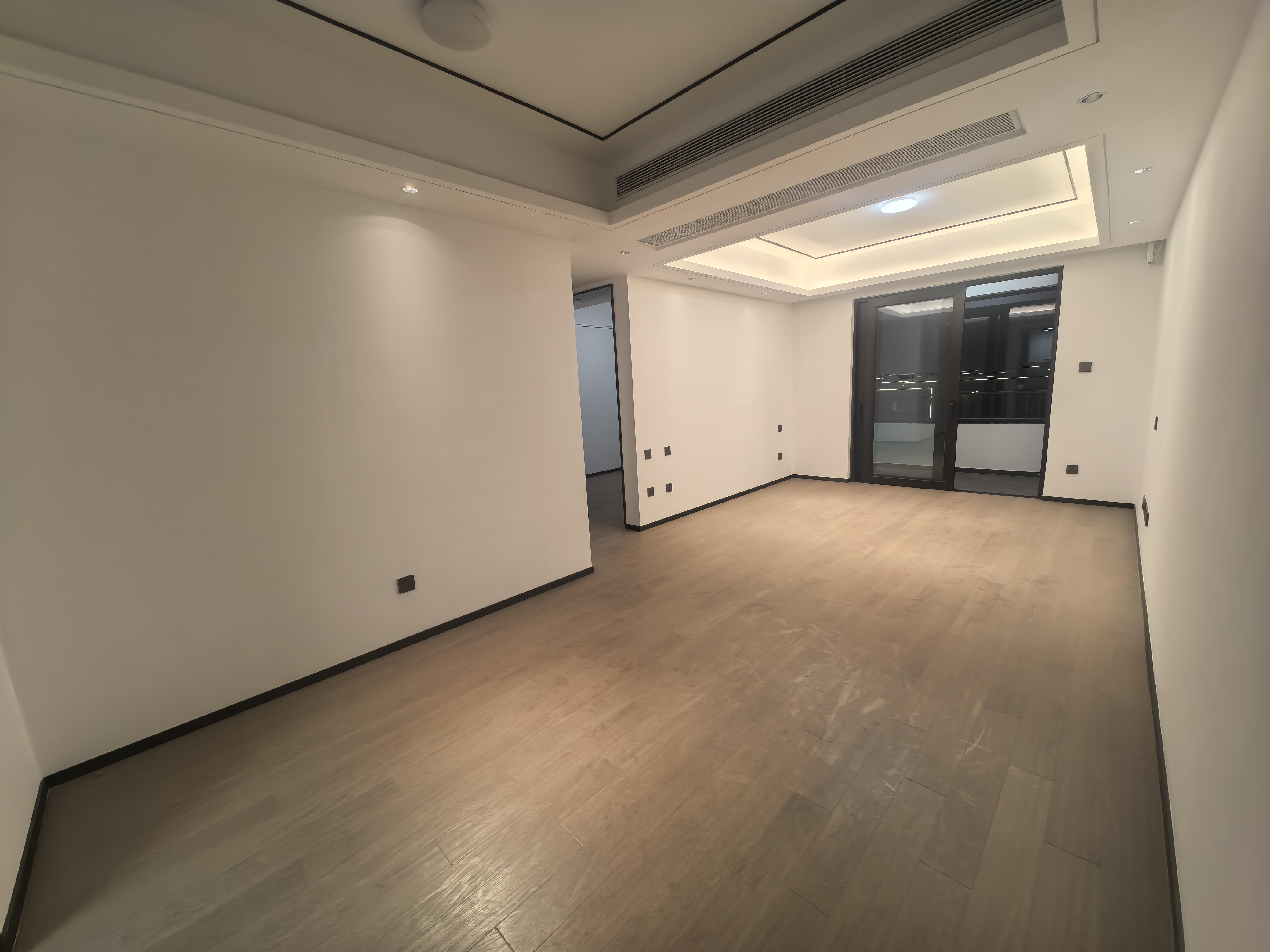 滨江道静园 3室2厅2卫 117m²