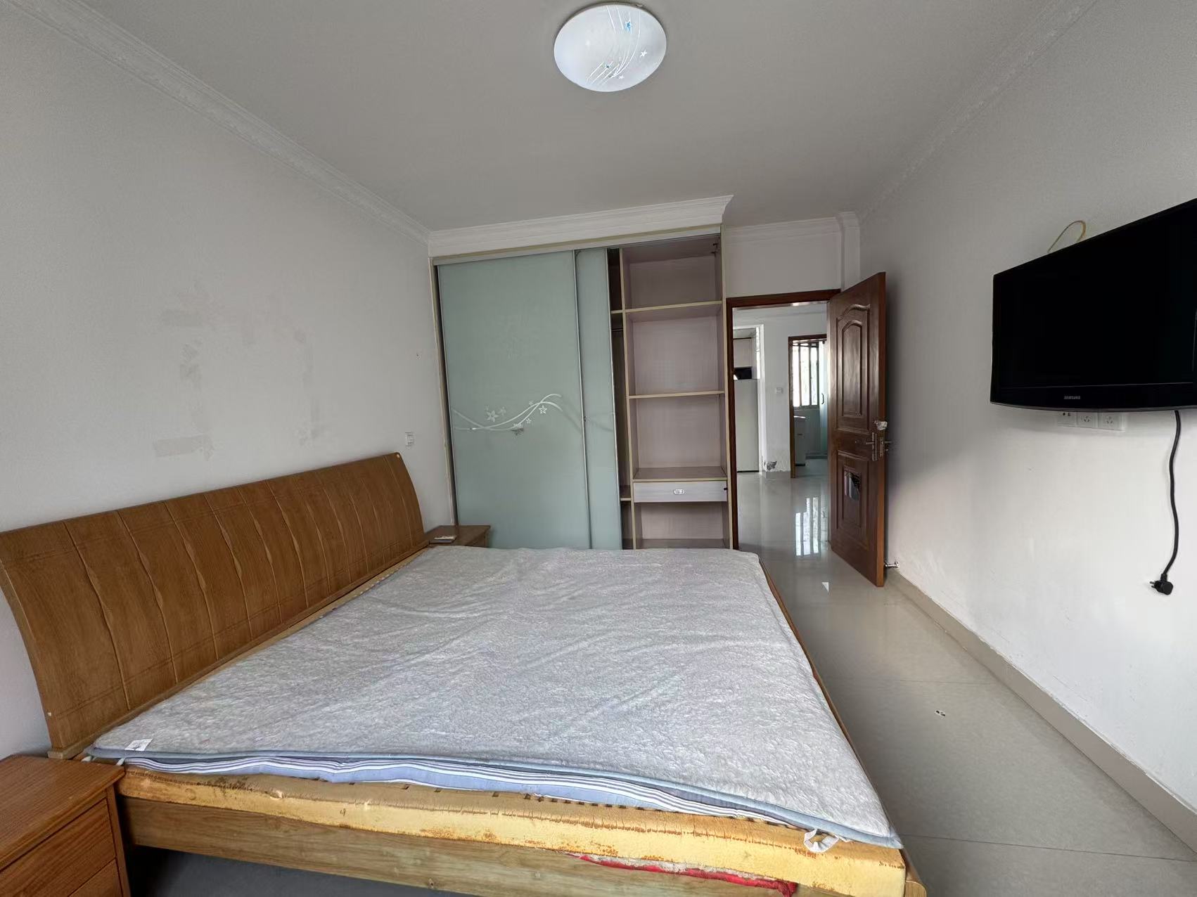 永兴花苑 3室1厅3卫 70.00m&sup2;