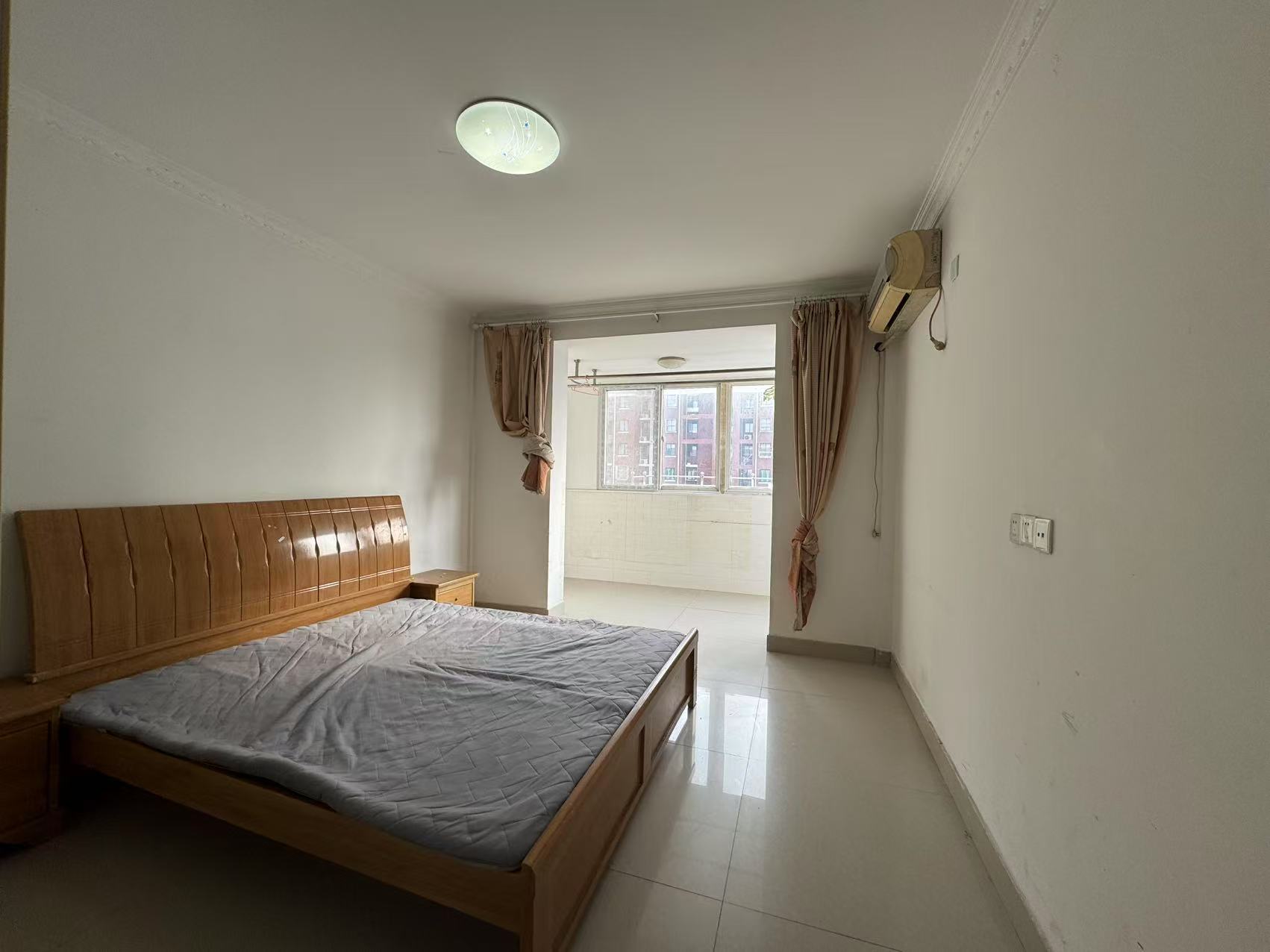 永兴花苑 3室1厅3卫 70.00m&sup2;