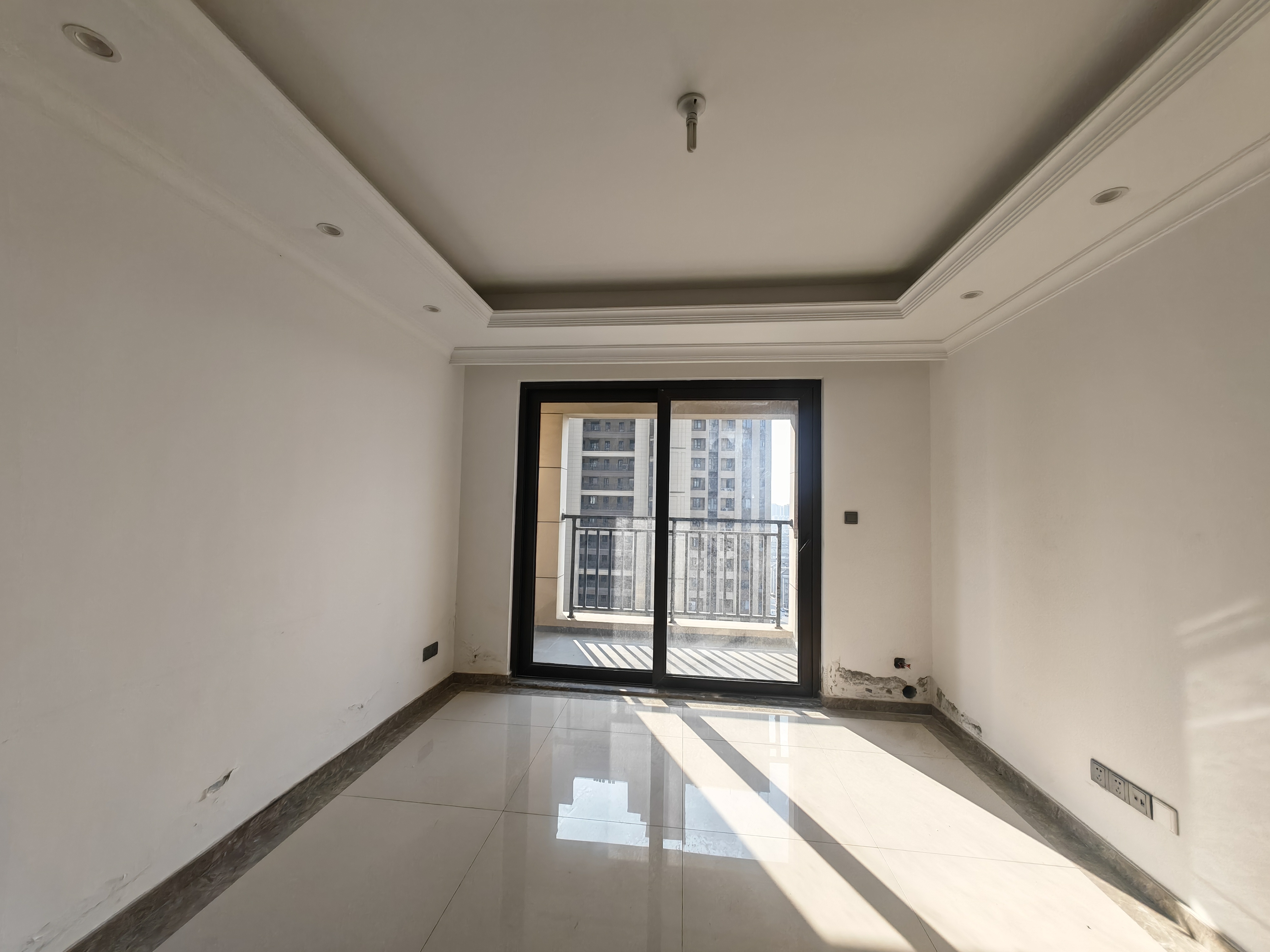 富力院士廷 3室2厅2卫 110.00m&sup2;