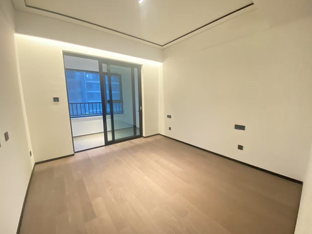 滨江玺 3室2厅3卫 191.00m&sup2;