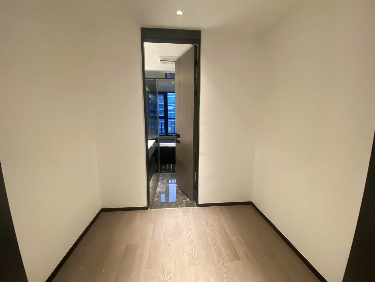 滨江玺 3室2厅3卫 191.00m&sup2;