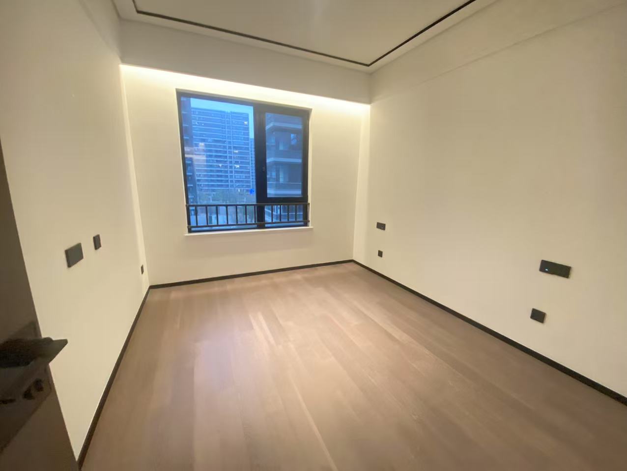 滨江玺 3室2厅3卫 191.00m&sup2;