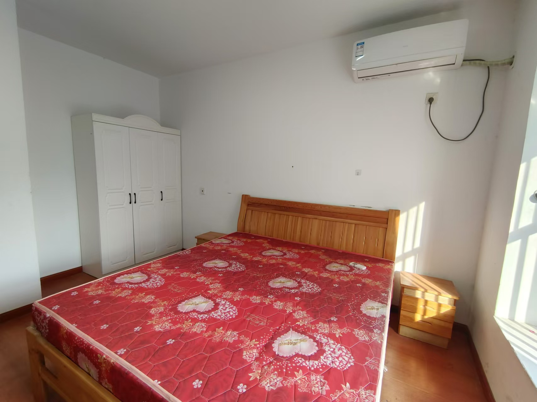 中海碧林湾 3室2厅1卫 97m&sup2;