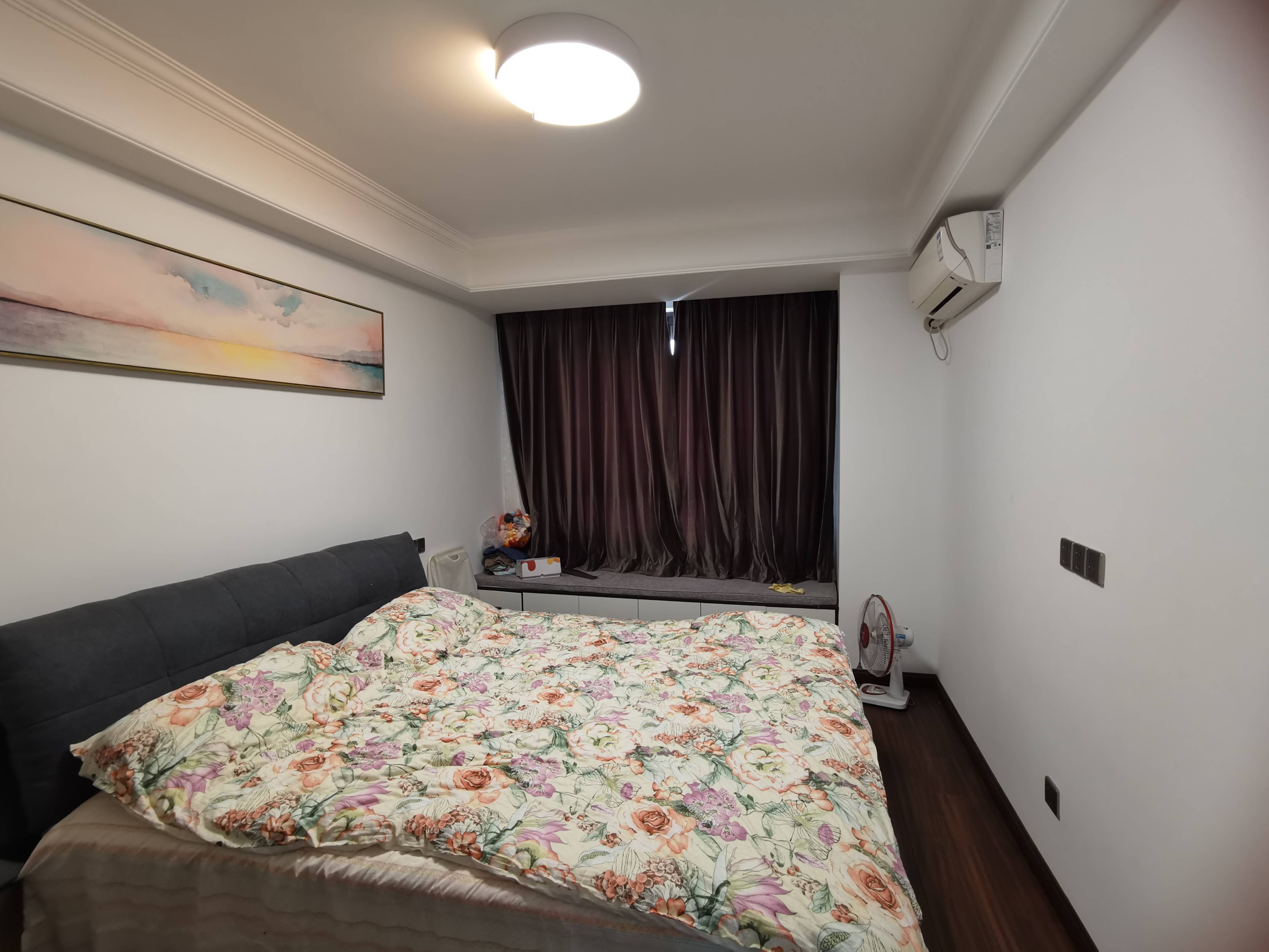 书香华府小区 3室2厅2卫 129.3m&sup2;