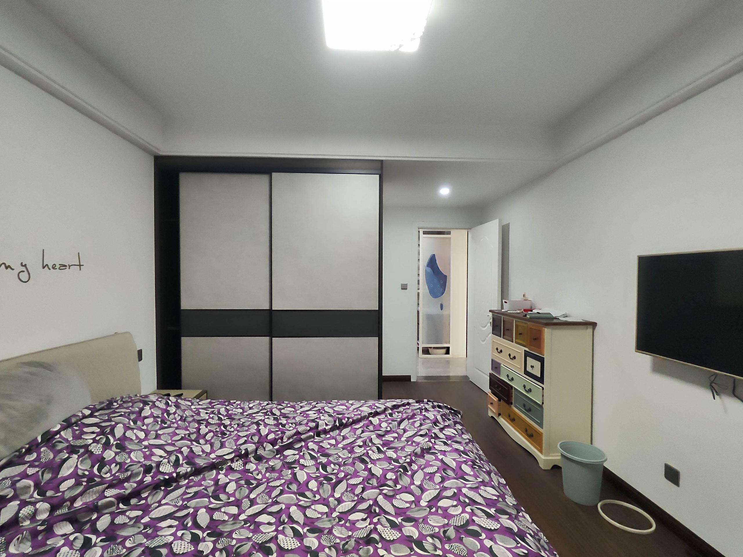 书香华府小区 3室2厅2卫 129.3m&sup2;