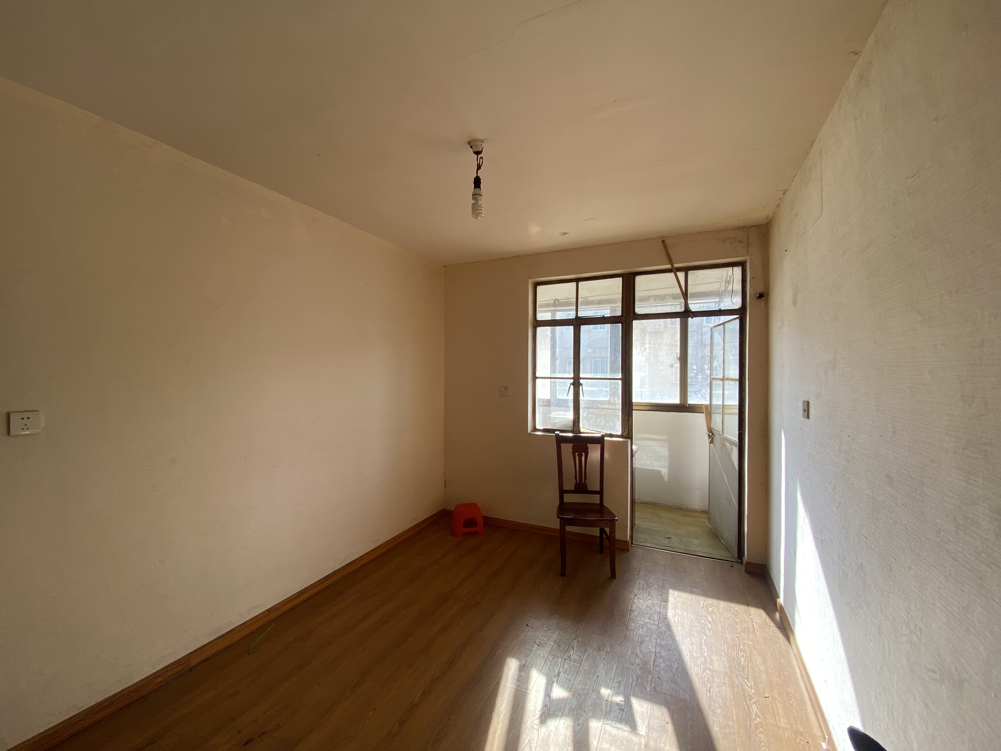 曙光社区 2室1厅1卫 60.6m²