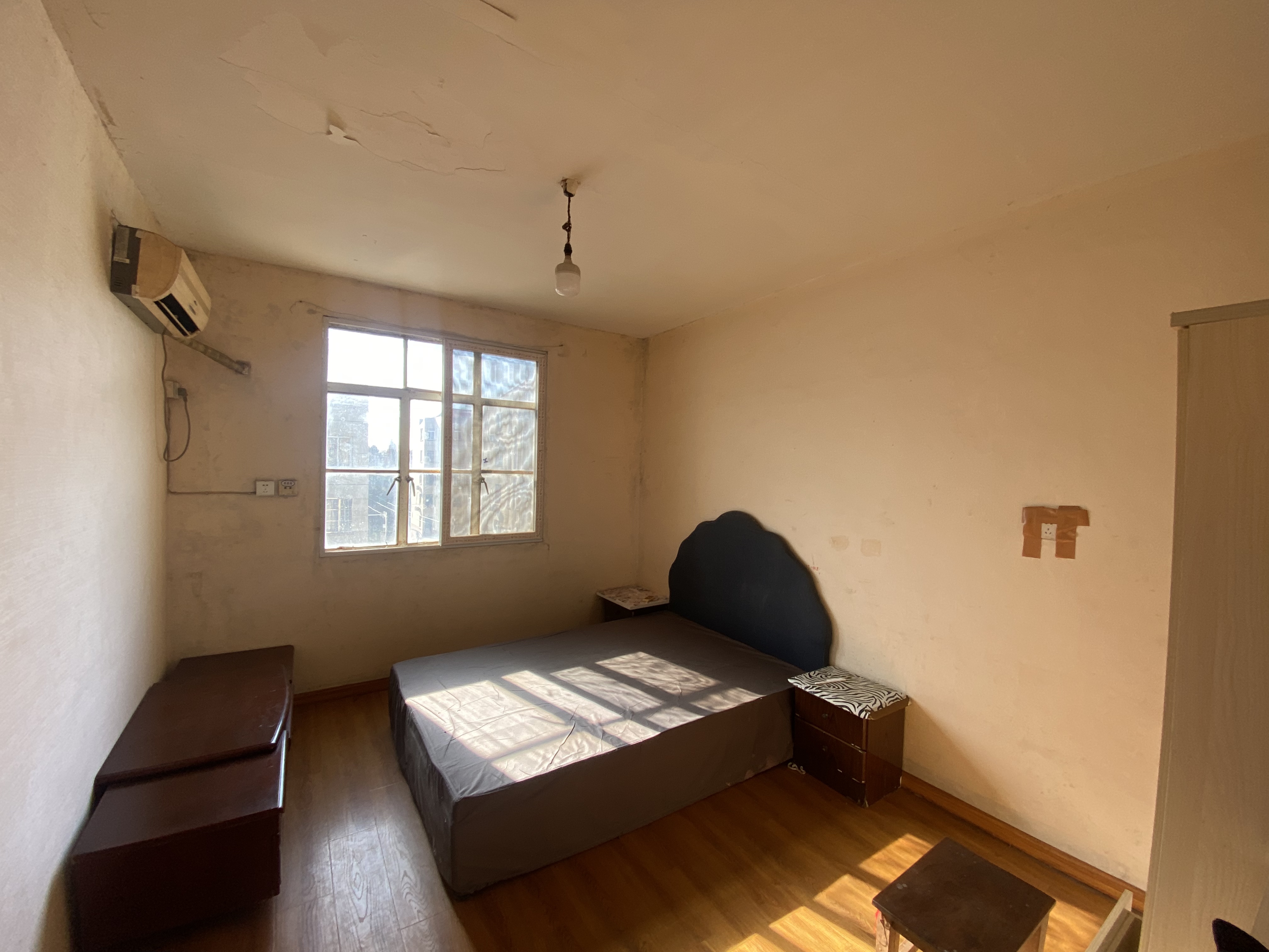 曙光社区 2室1厅1卫 60.6m²