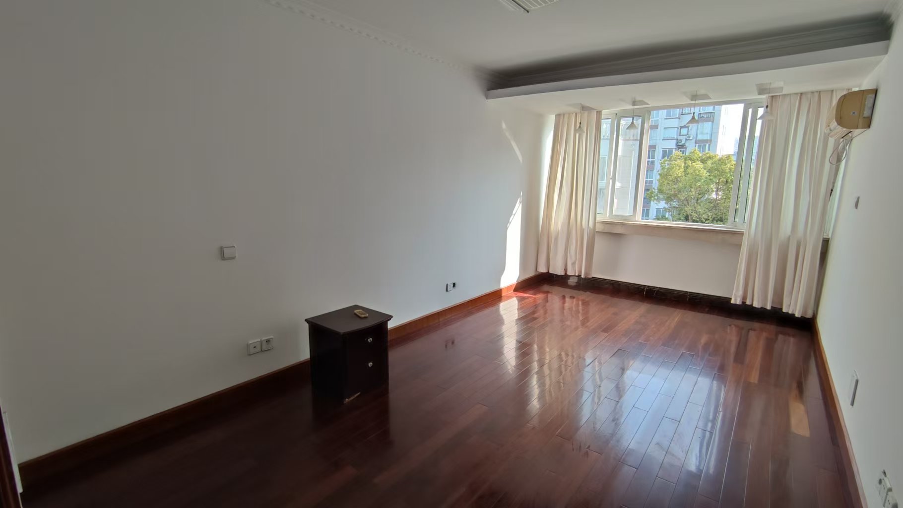 颐和花园 3室2厅2卫 147m&sup2;