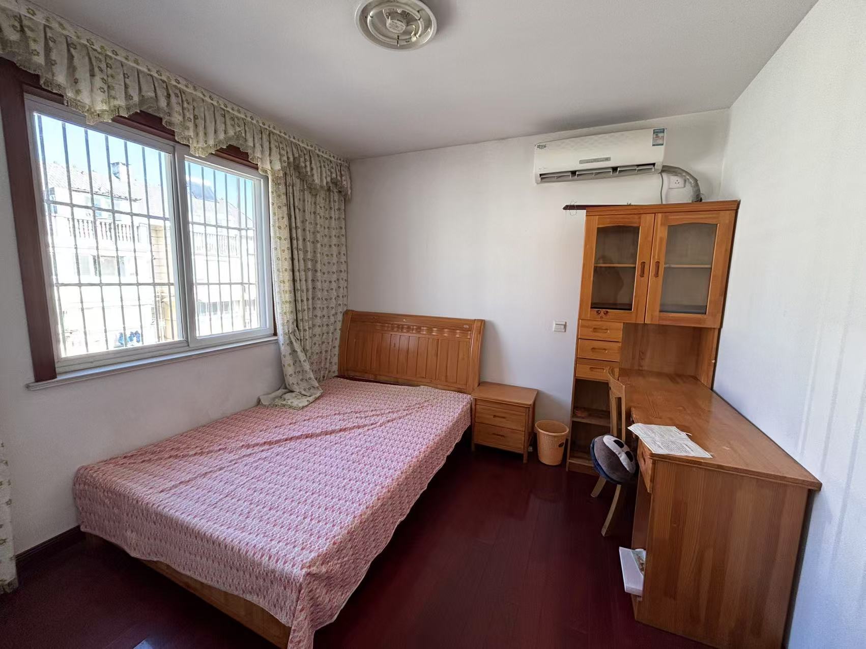 城港花苑东区 4室2厅2卫 172m&sup2;