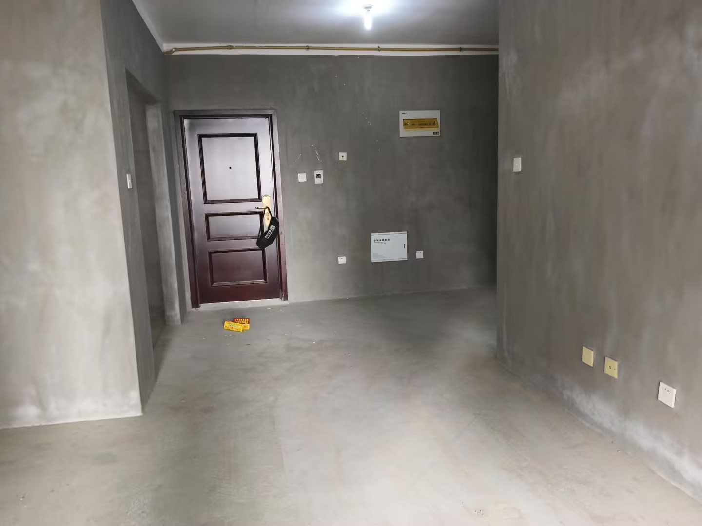 华强城三期 2室2厅1卫 81.5m²