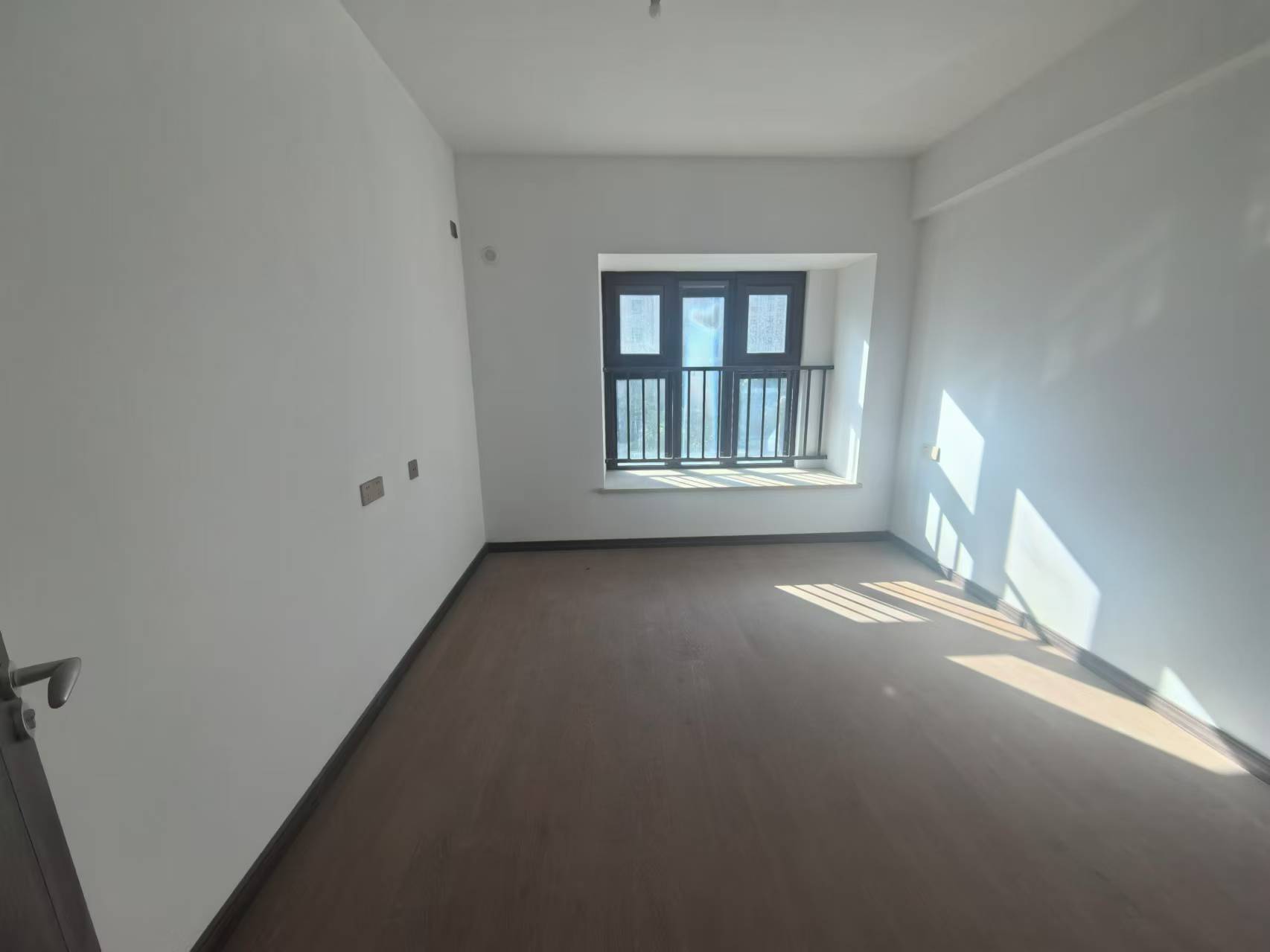 卓越万科新都会 4室2厅2卫 144m&sup2;