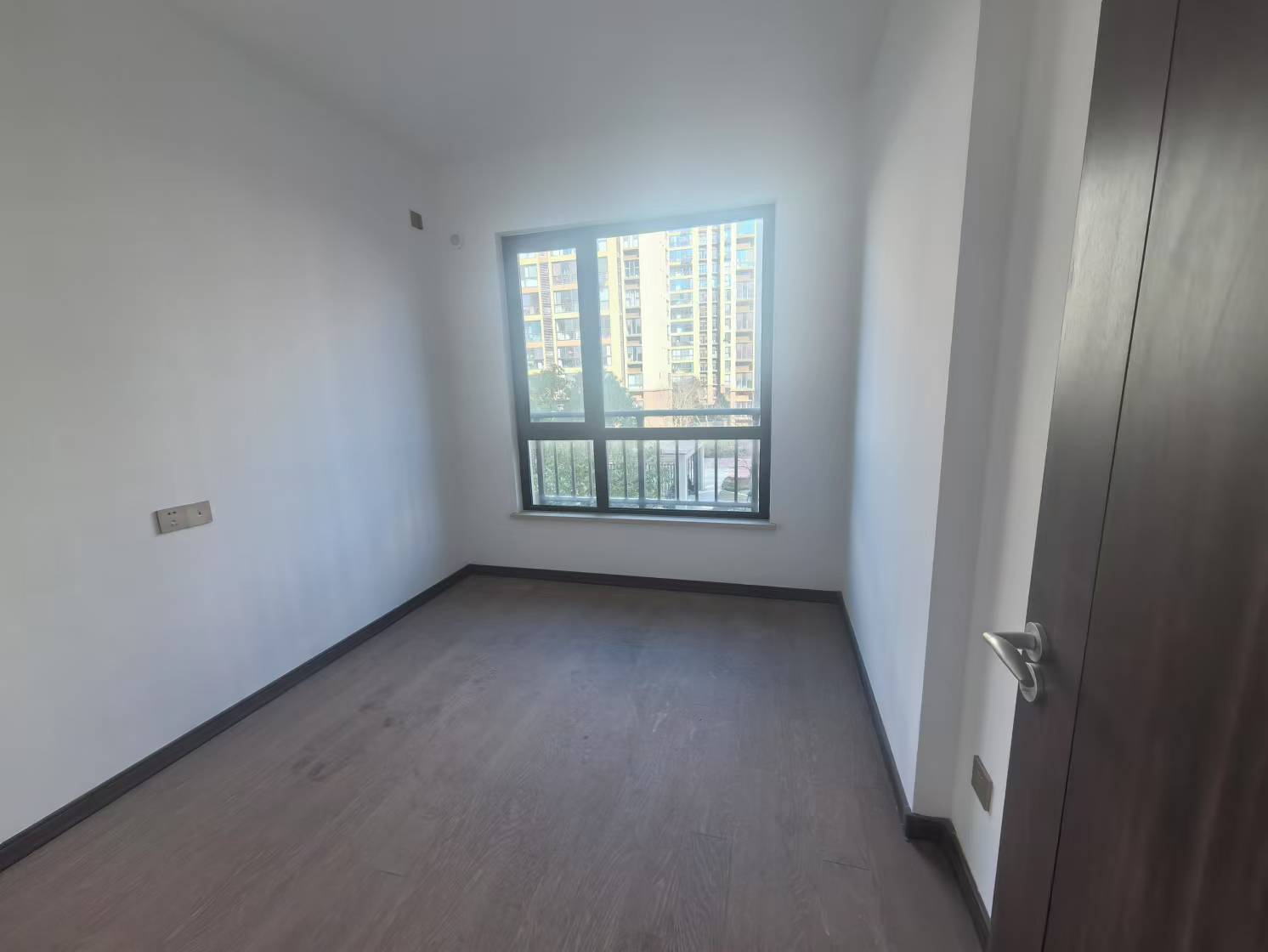 卓越万科新都会 4室2厅2卫 144m&sup2;