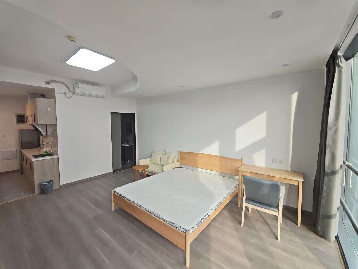 凤凰文化广场 2室2厅1卫 146.00m&sup2;