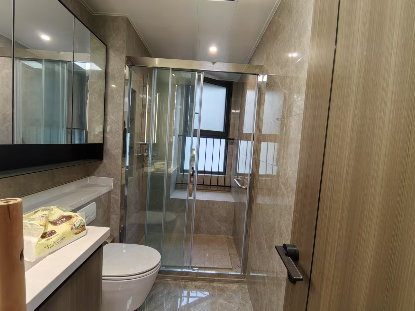 北纬31度 3室2厅2卫 110m&sup2;