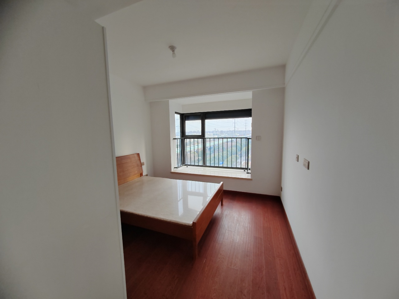 林肯公园 3室2厅2卫 115.00m&sup2;