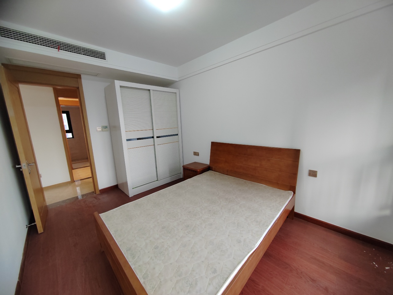 林肯公园 3室2厅2卫 115.00m&sup2;