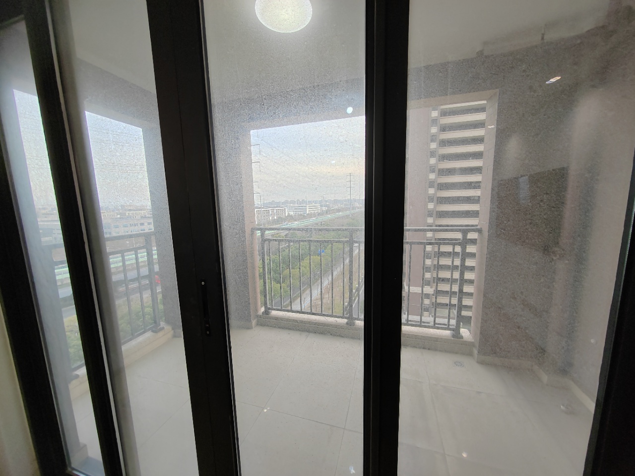 林肯公园 3室2厅2卫 115.00m&sup2;