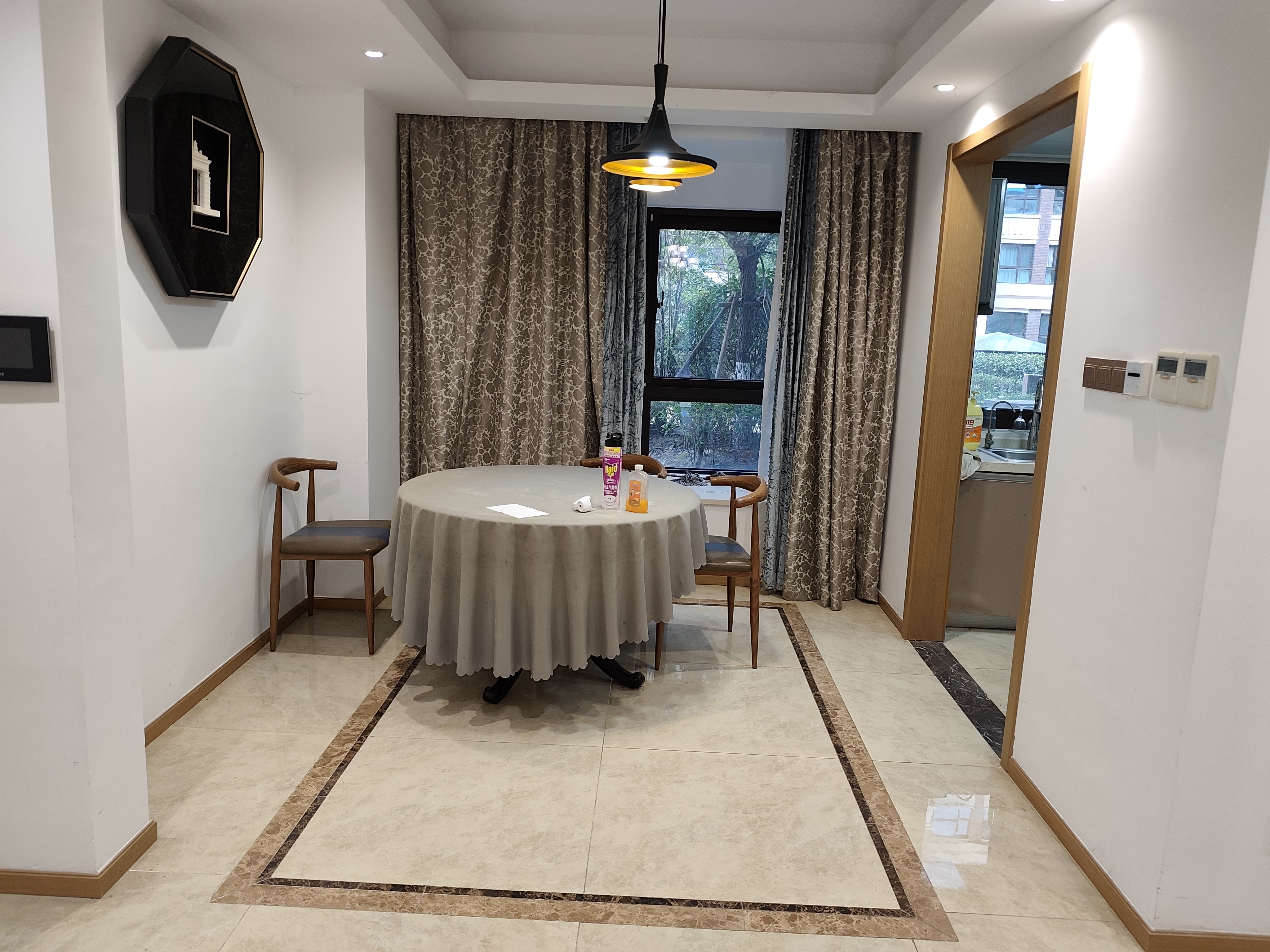林肯公园 4室2厅2卫 210m&sup2;