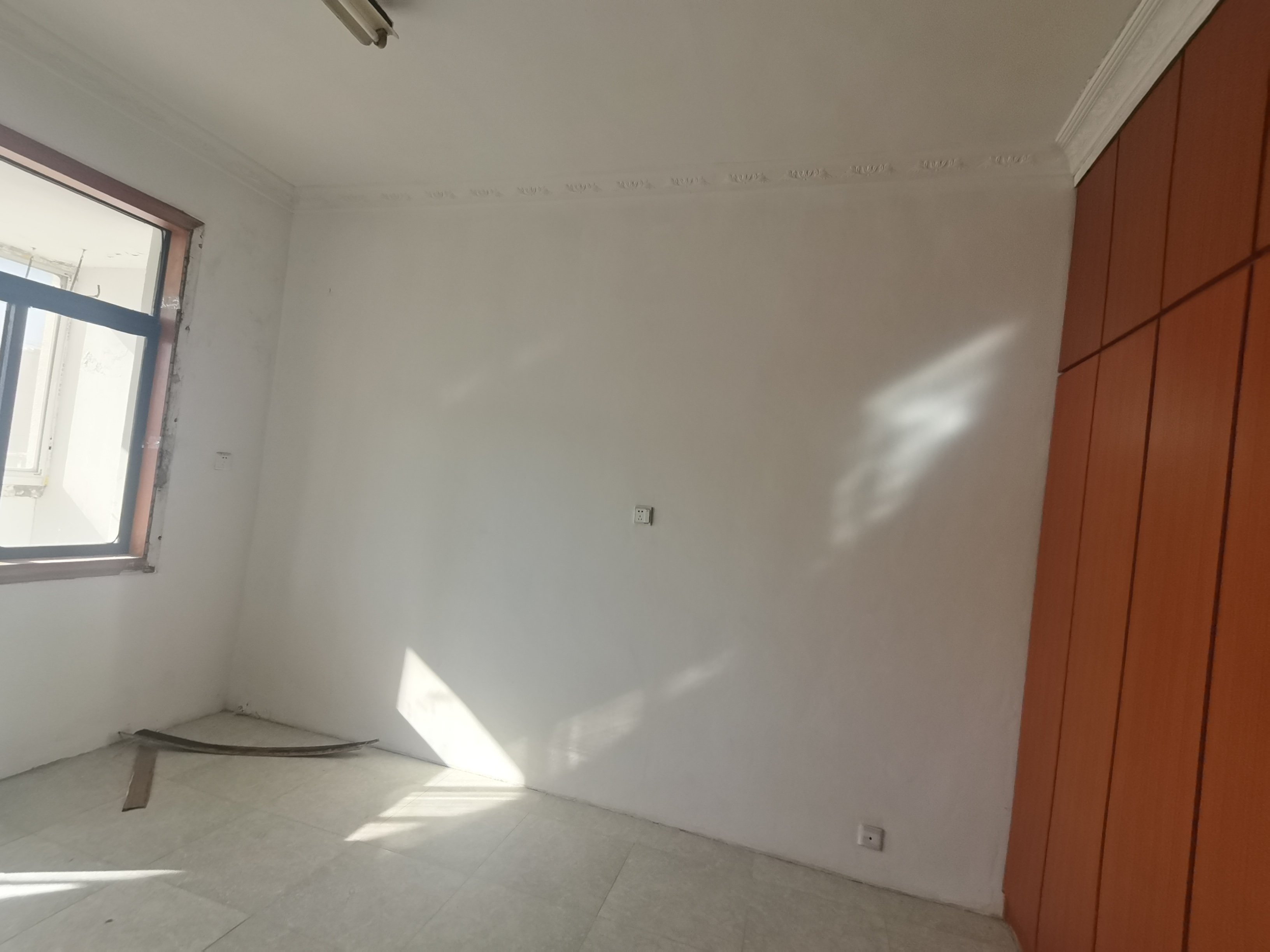 八角亭小区 3室2厅1卫 87.8m&sup2;