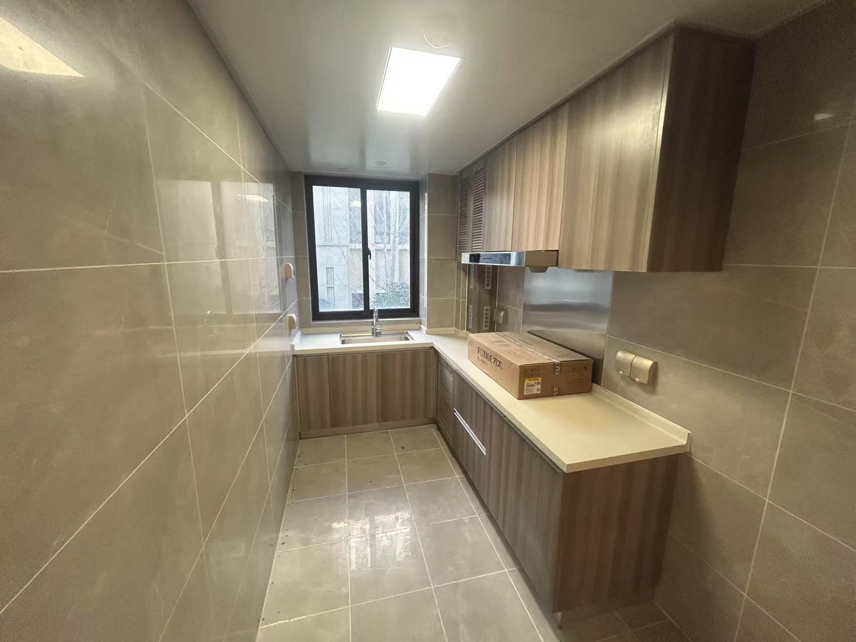 中创大都会 3室2厅2卫 114.07m&sup2;