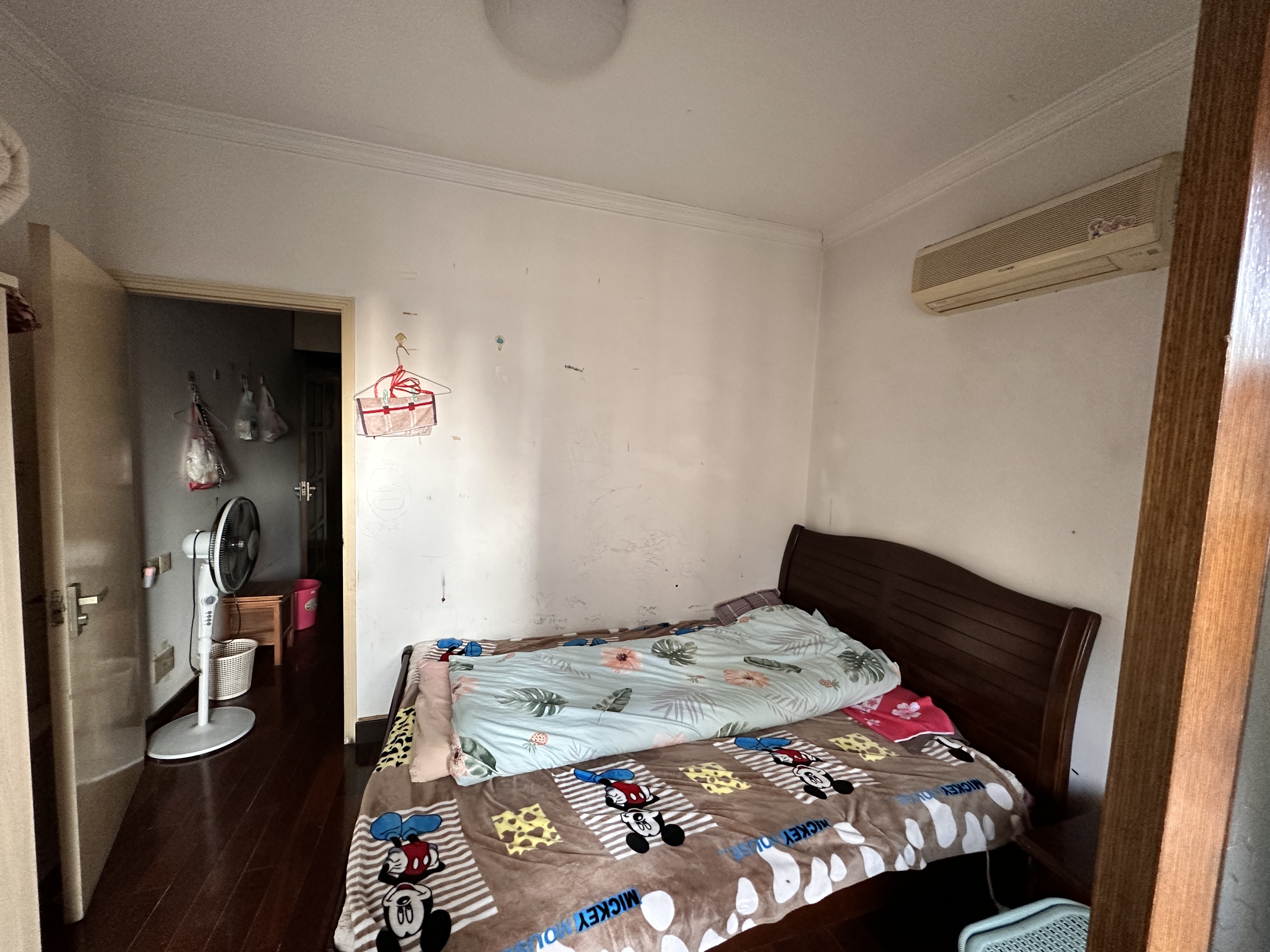 八仙花苑 3室2厅1卫 135m&sup2;
