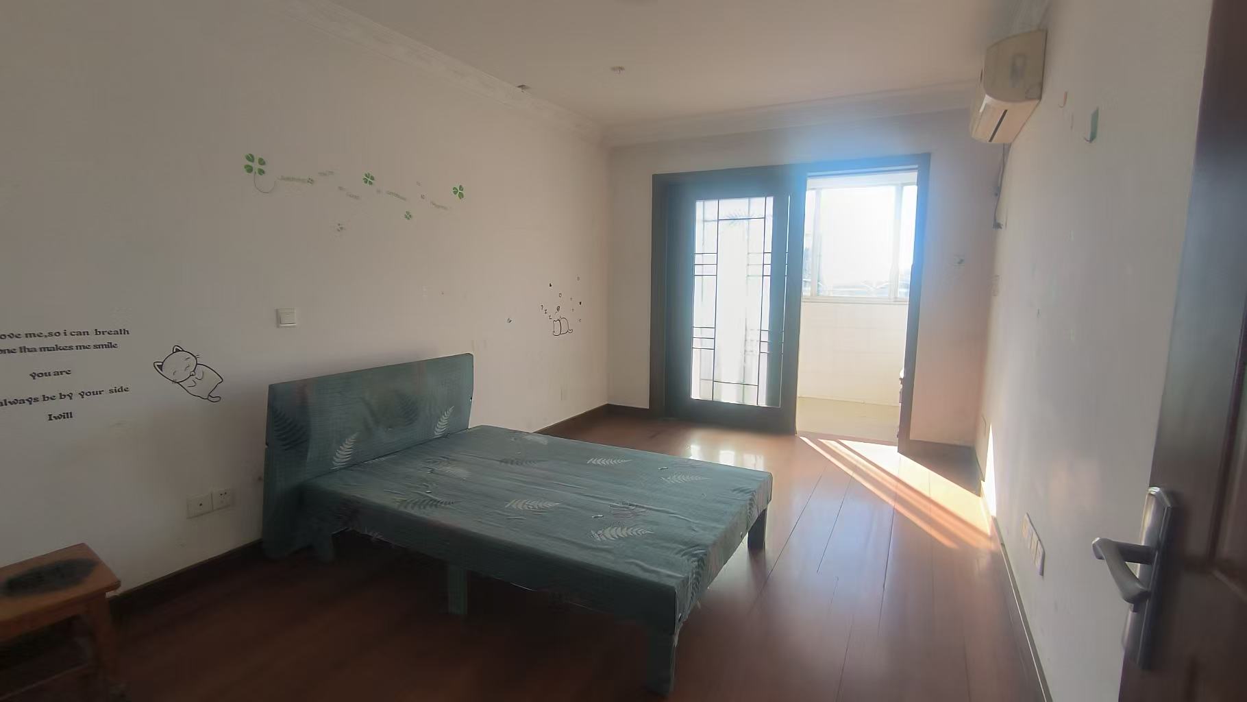 五山花苑 5室2厅2卫 139m²