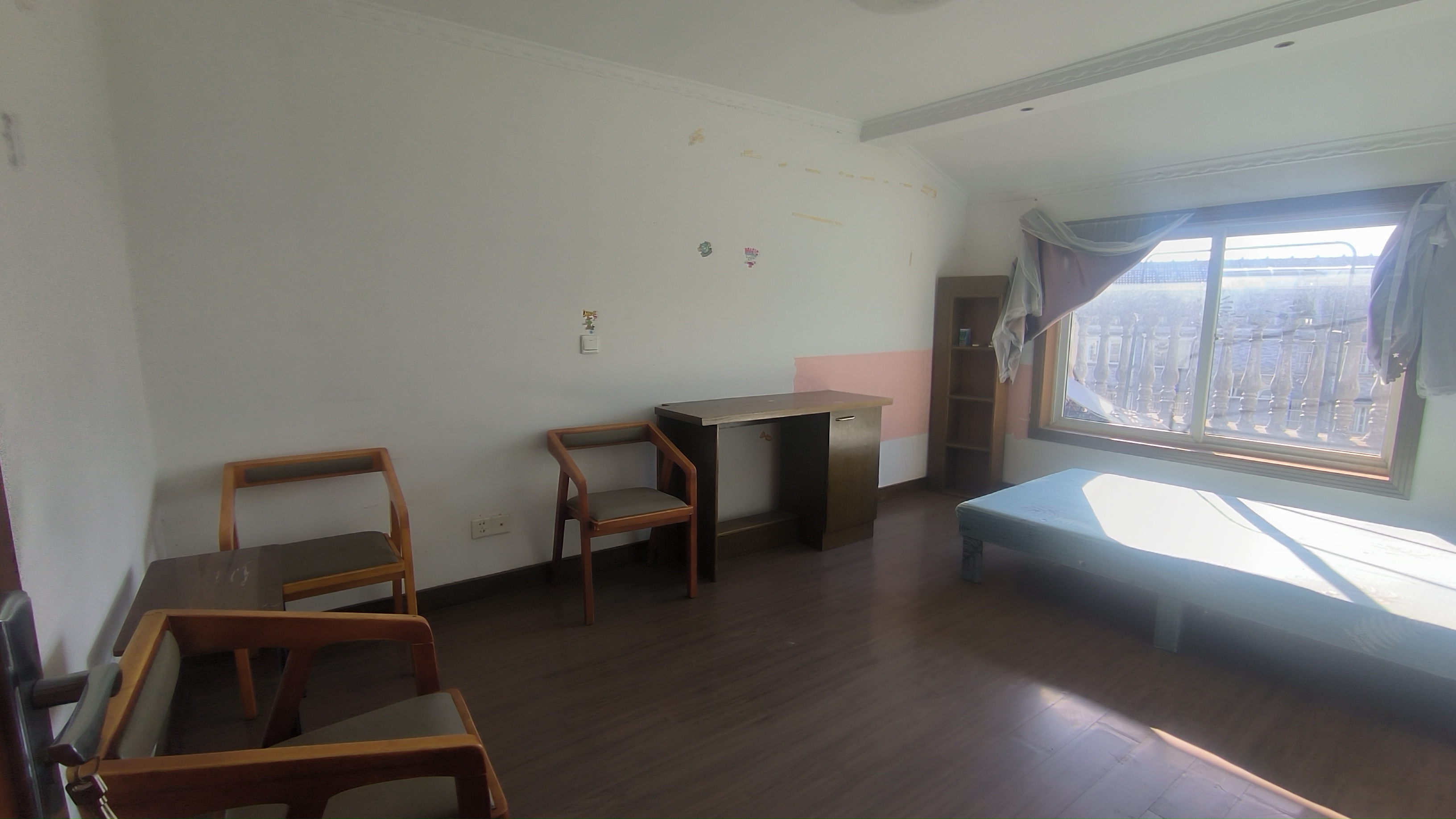 五山花苑 5室2厅2卫 139m²