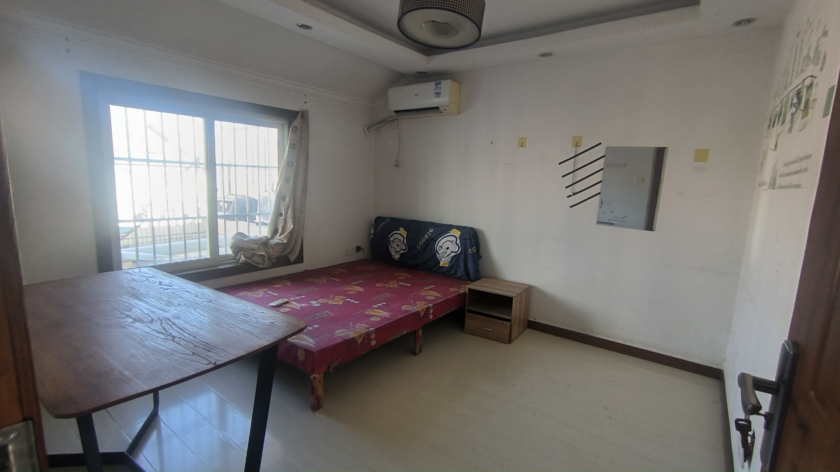 五山花苑 5室2厅2卫 139m²