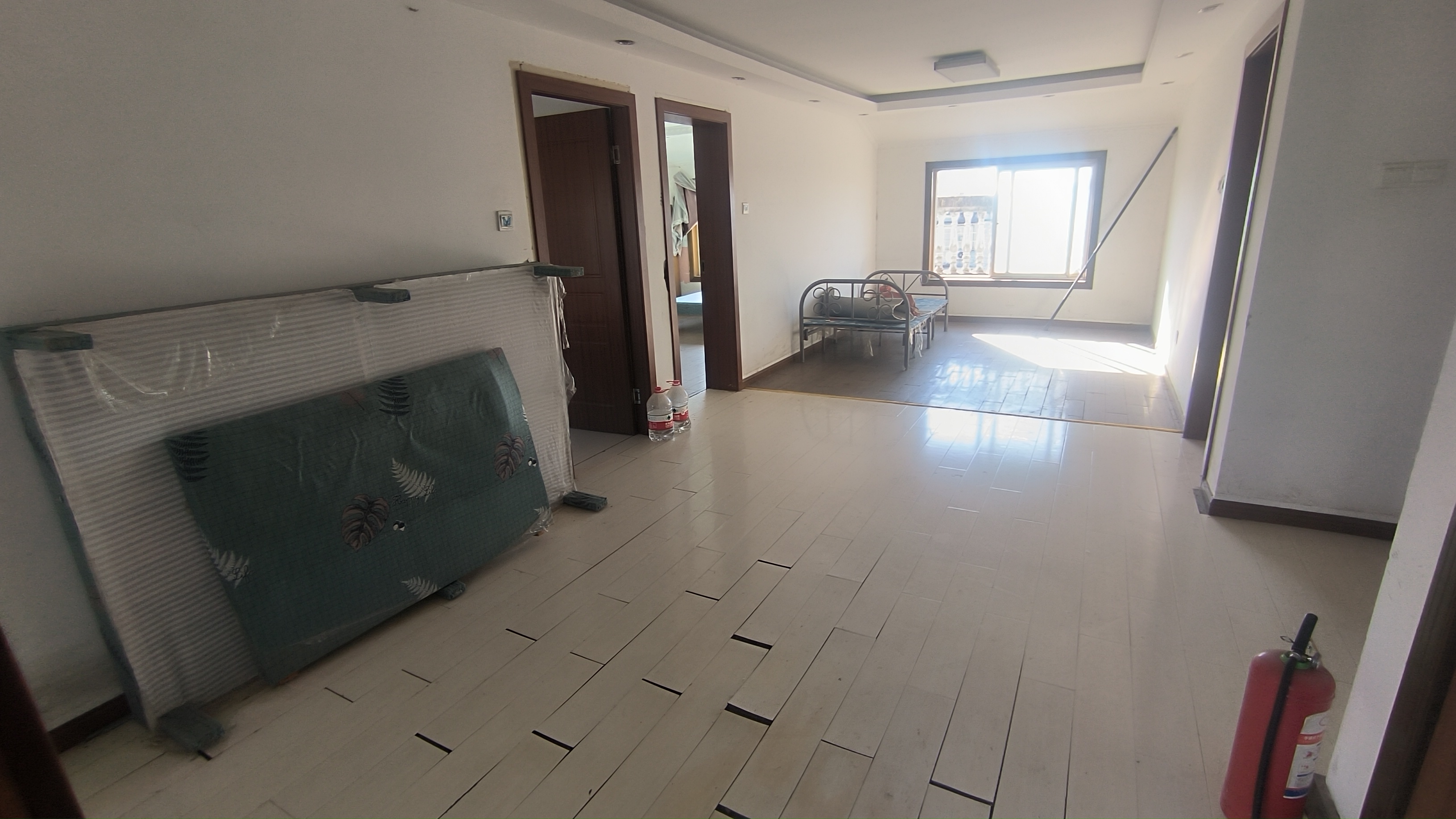 五山花苑 5室2厅2卫 139m²