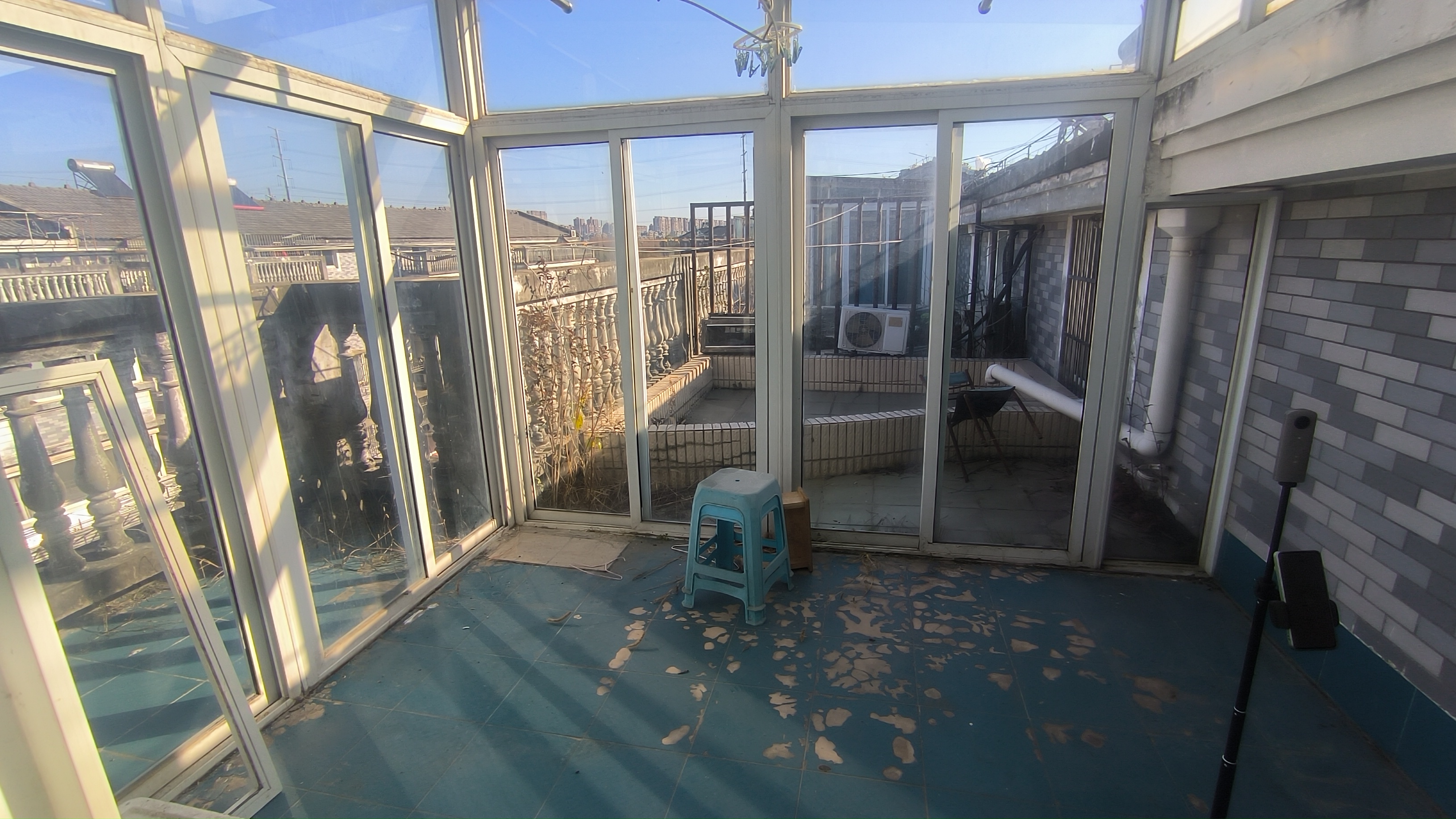 五山花苑 5室2厅2卫 139m²
