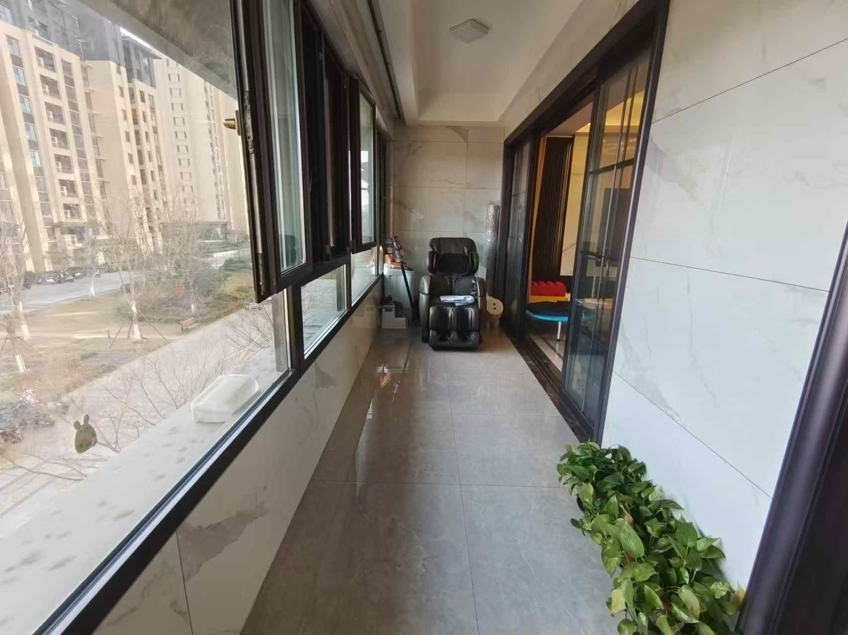 珑府 4室2厅2卫 143.00m&sup2;