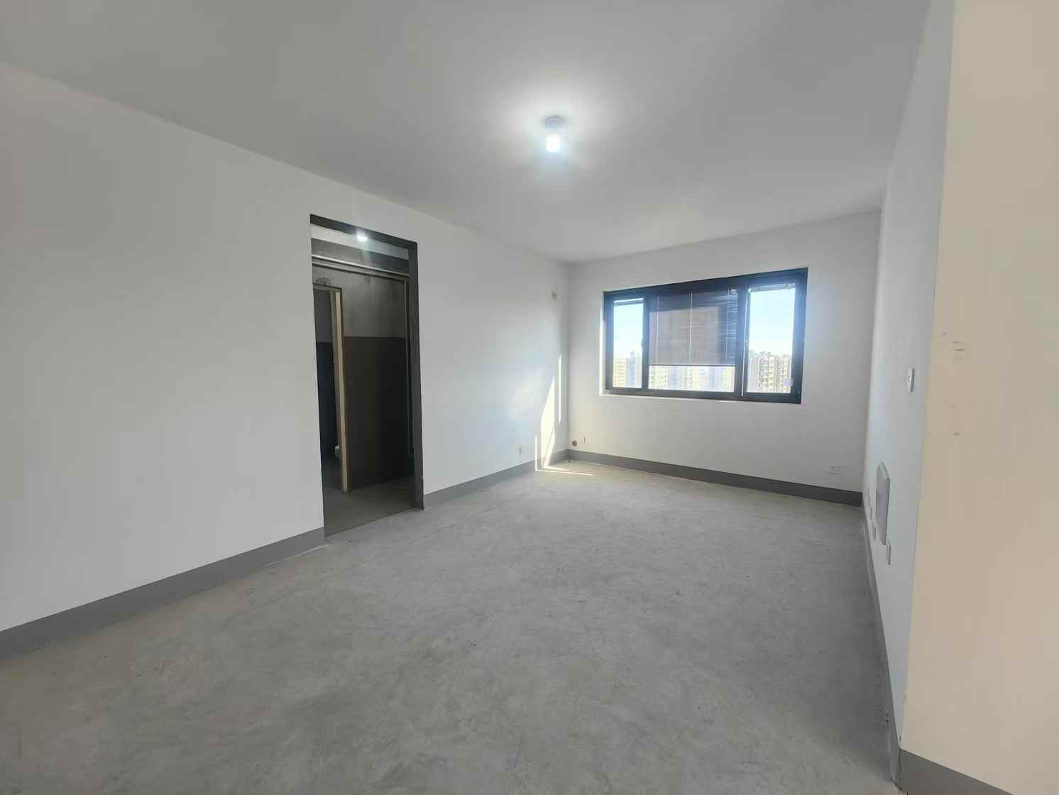 兴石花园 3室2厅1卫 105.67m&sup2;