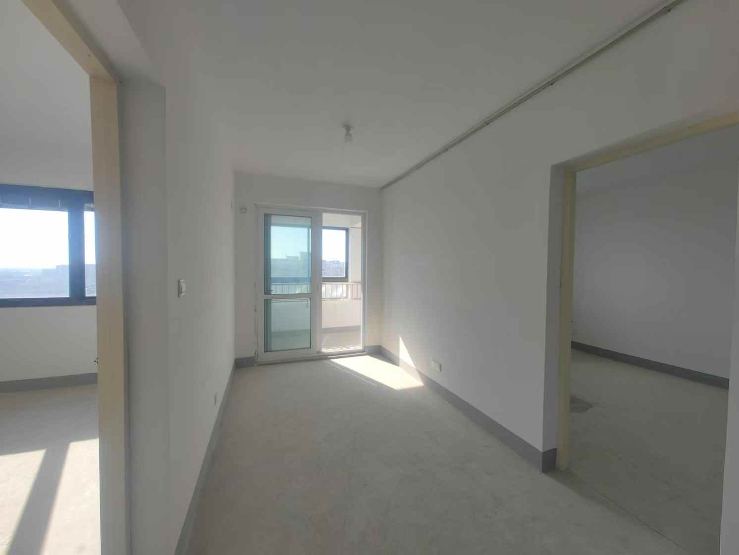 兴石花园 3室2厅1卫 105.67m&sup2;