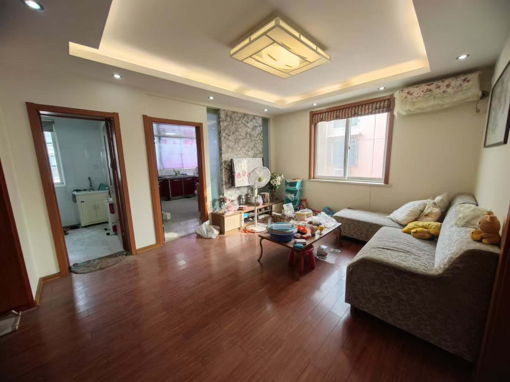 东晖花园 4室2厅2卫 145.00m²