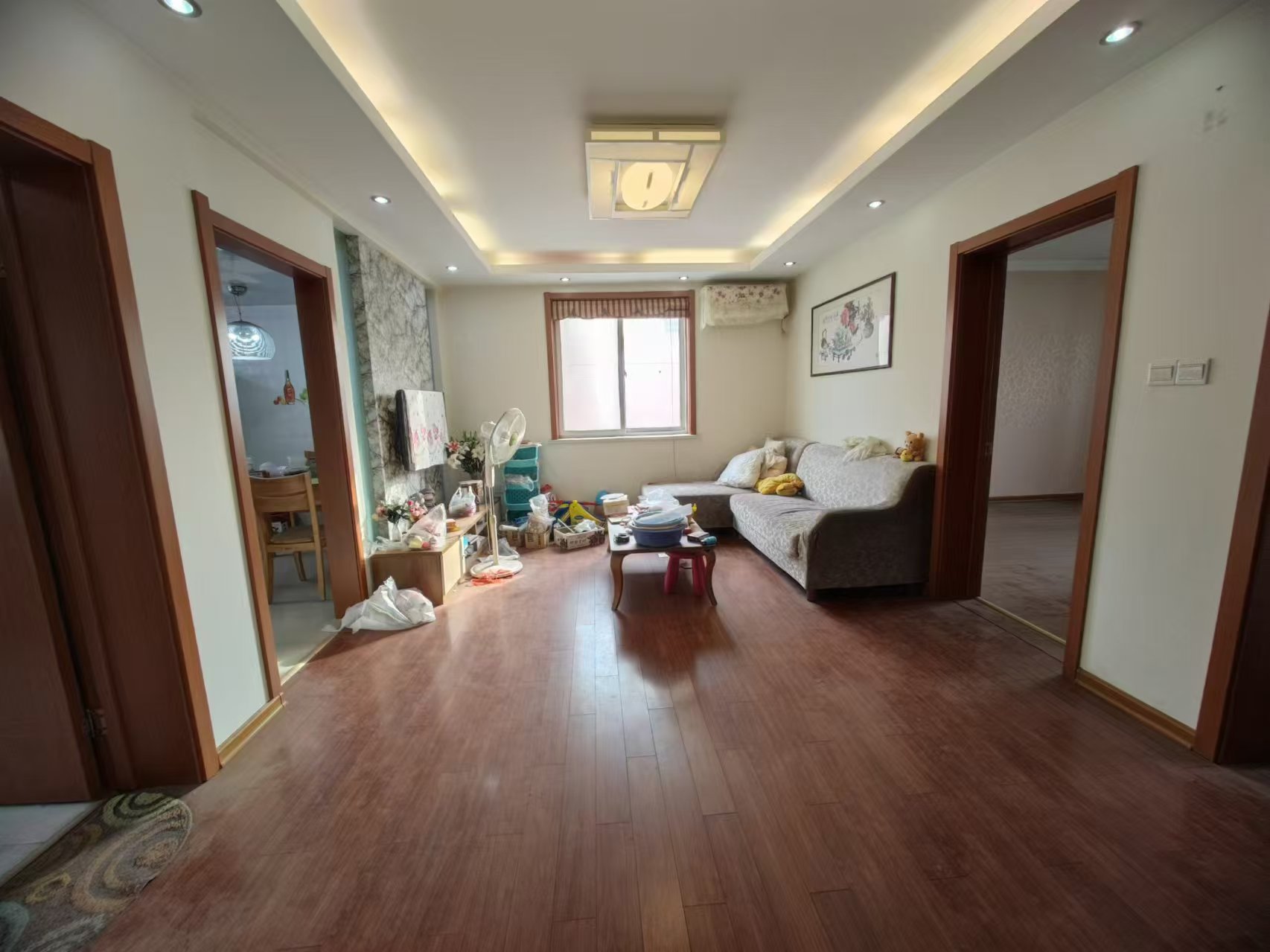 东晖花园 4室2厅2卫 145.00m&sup2;