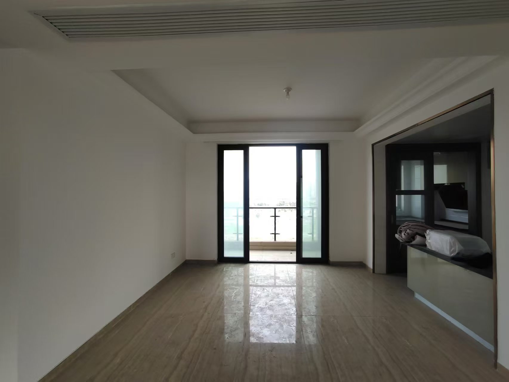 碧桂园时代悦城 4室2厅3卫 192m²