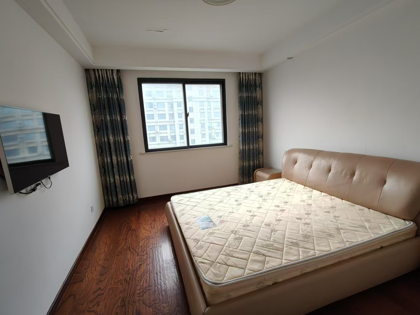 金色城邦 4室2厅2卫 136m&sup2;