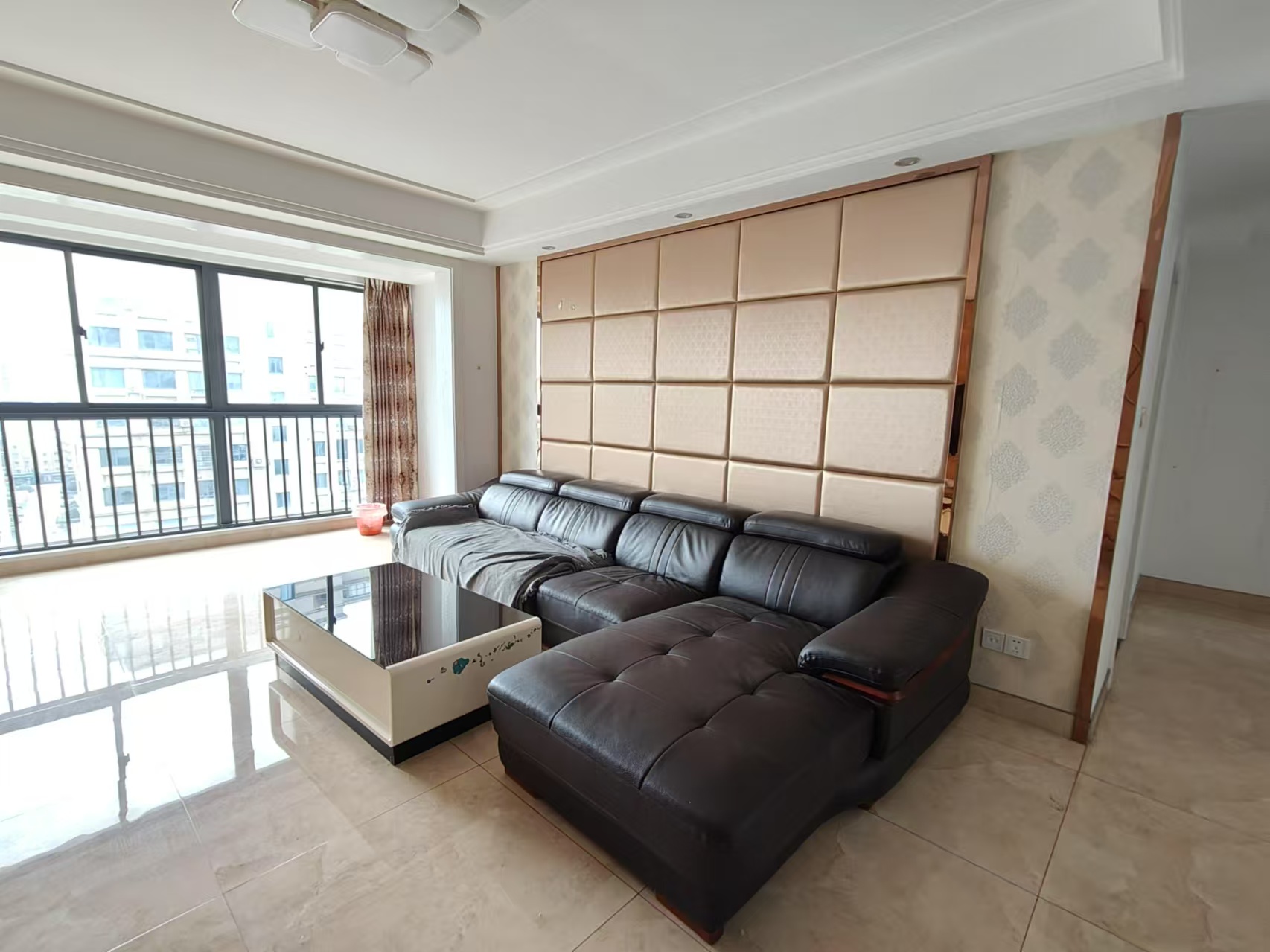 金色城邦 4室2厅2卫 136m&sup2;