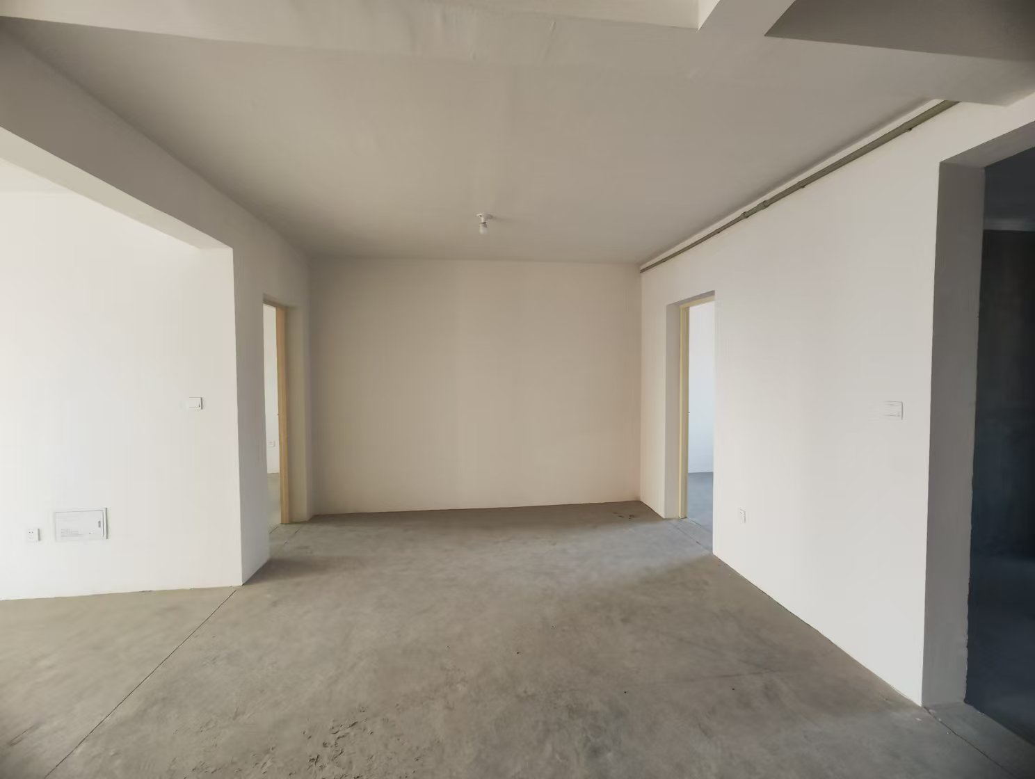 景明花苑 3室2厅2卫 147m²